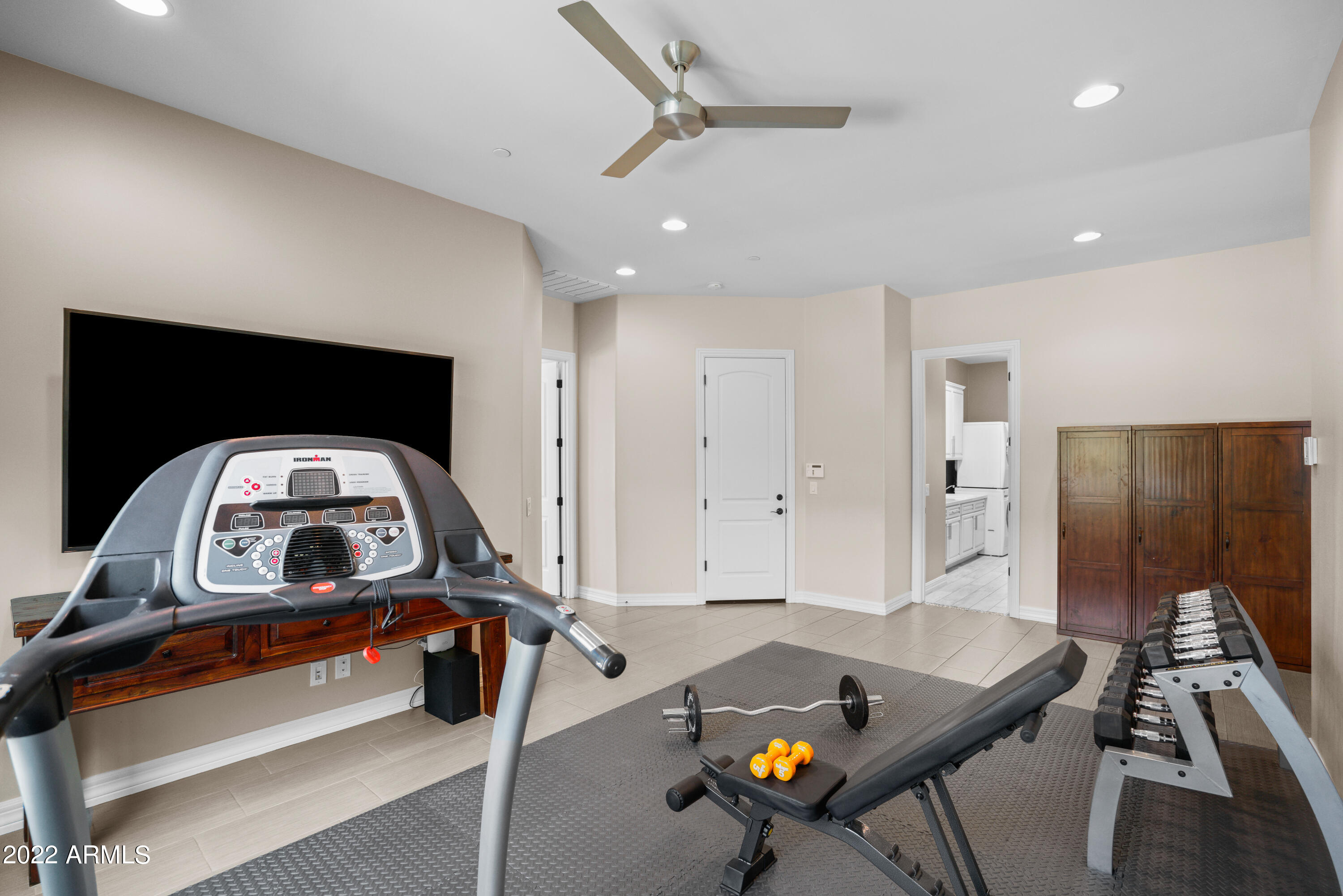SAGUARO ESTATES - Residential