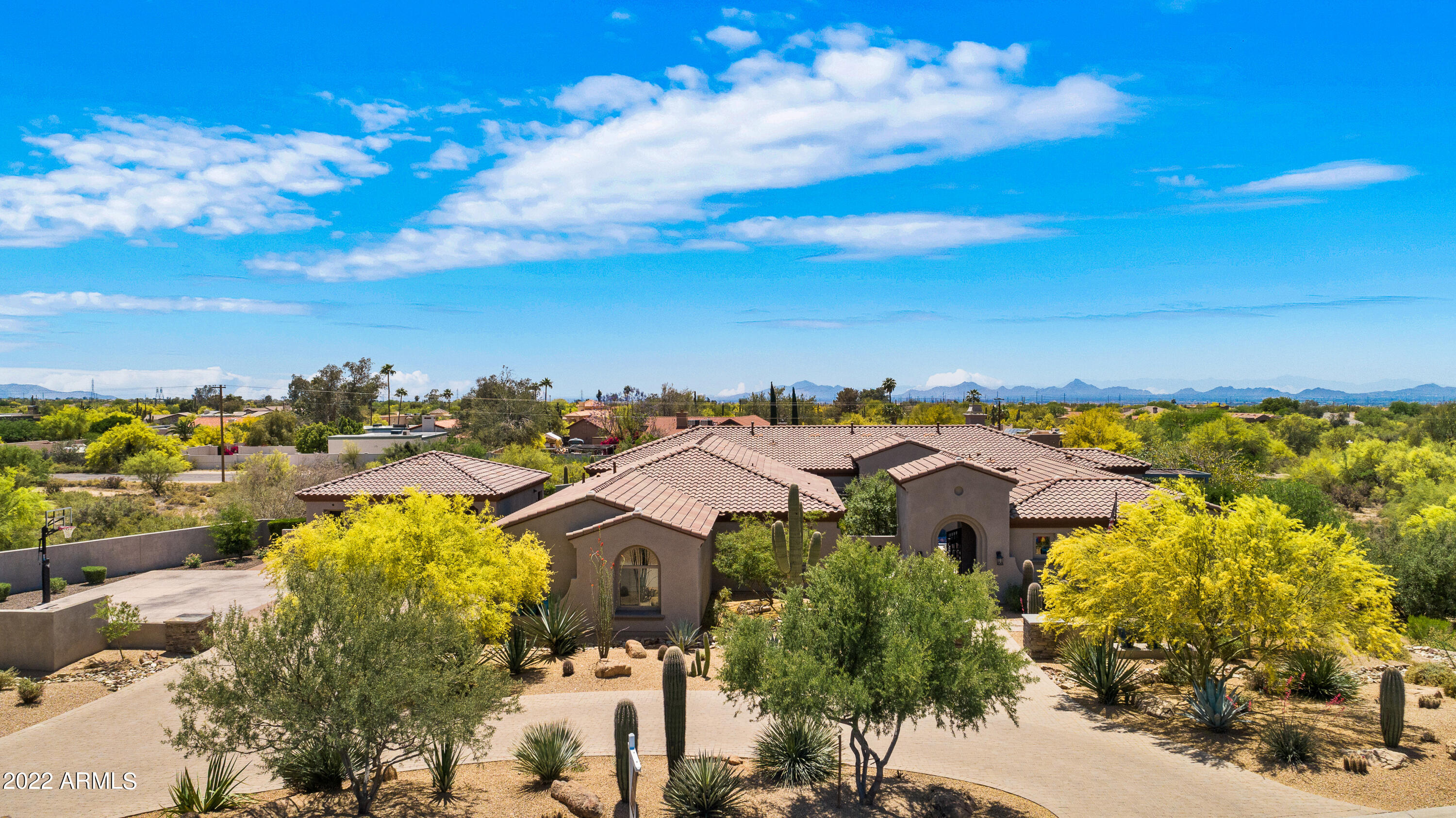 SAGUARO ESTATES - Residential