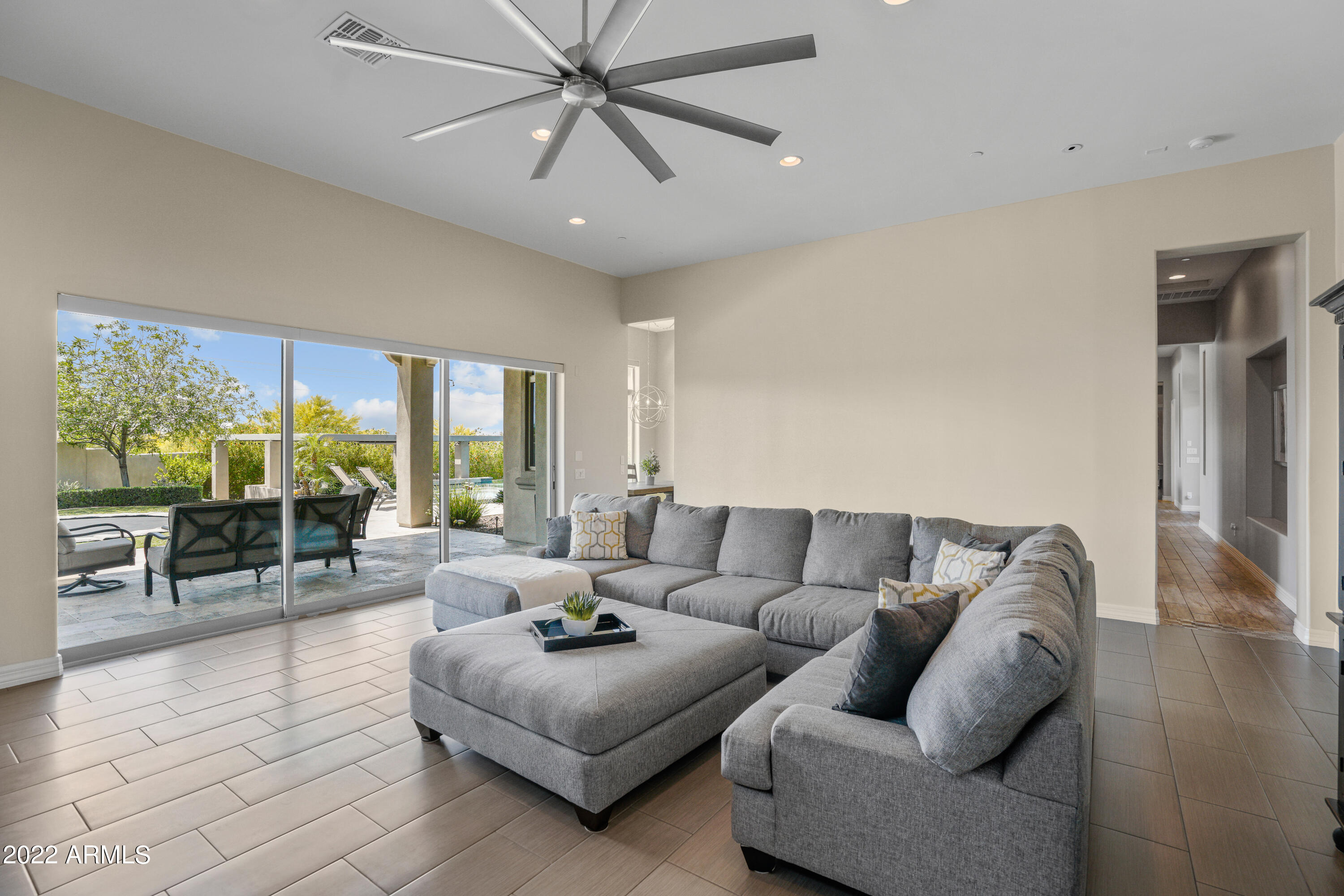 SAGUARO ESTATES - Residential