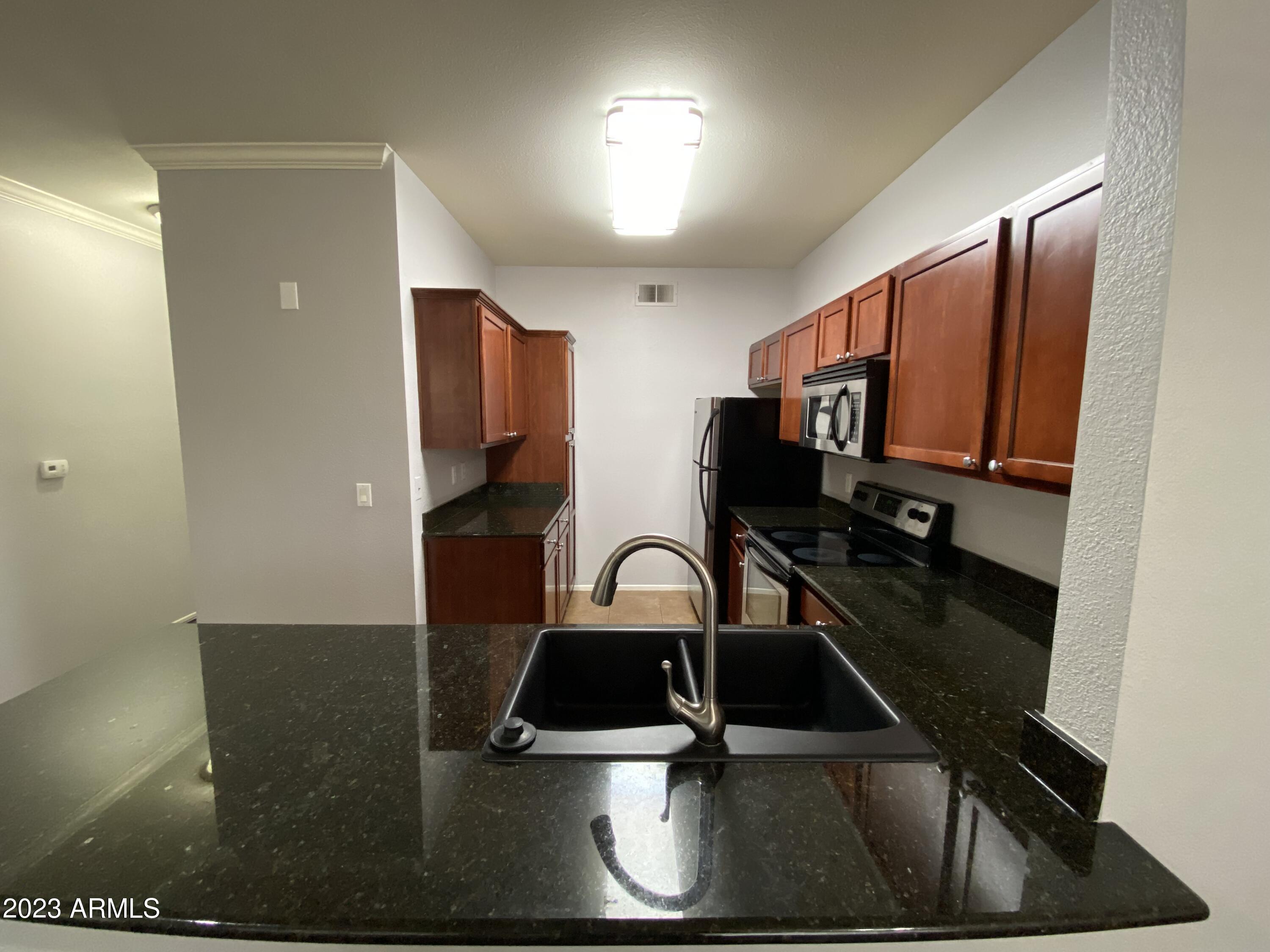 7009 E ACOMA Drive 1106