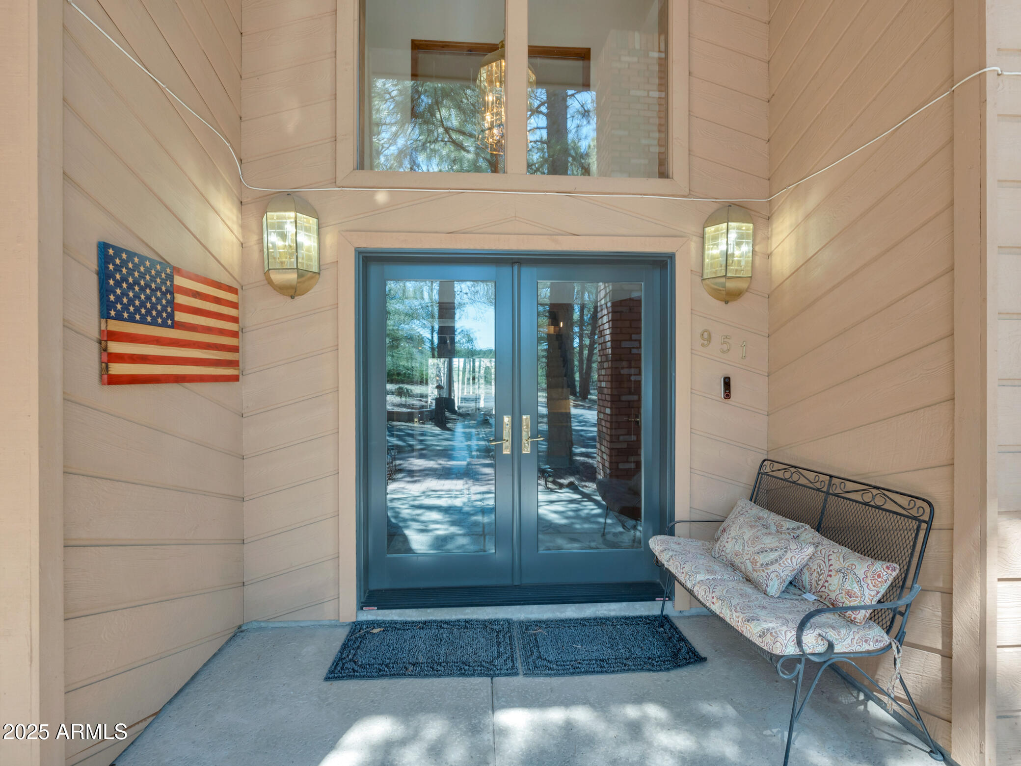 951 N SKY VIEW Street