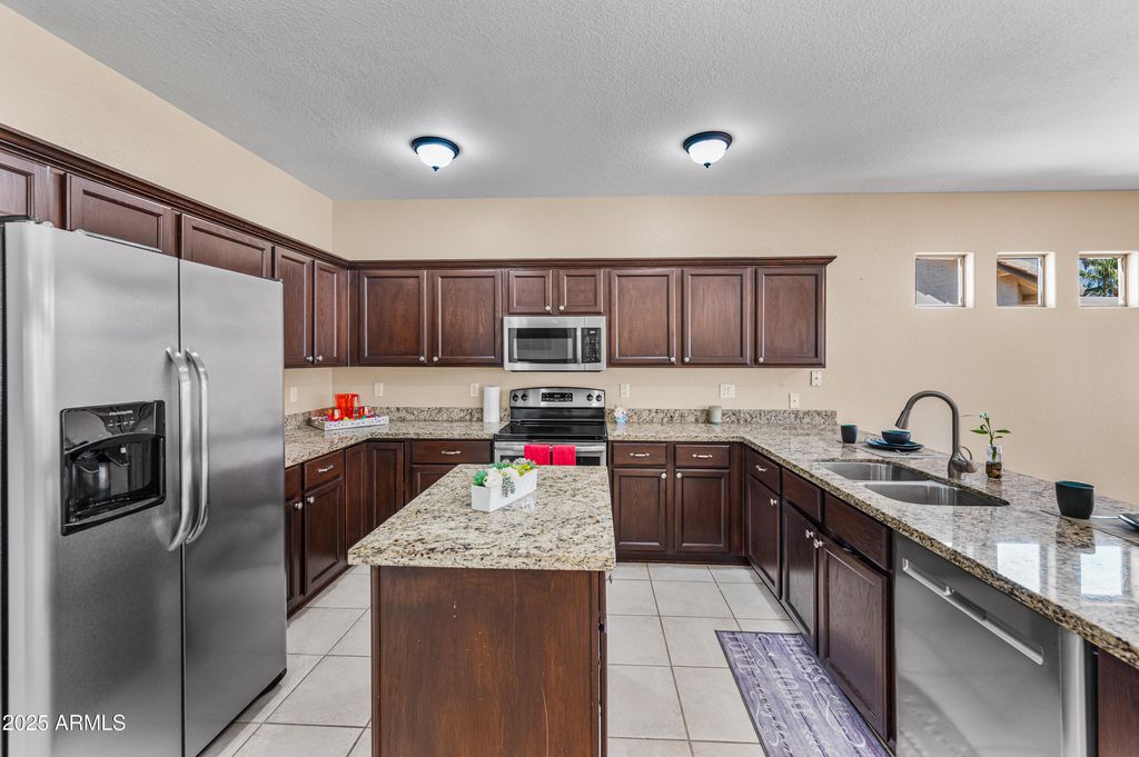 Photo of 6963 S Nantucket Street, Chandler, AZ 85249 (MLS # 6913007)