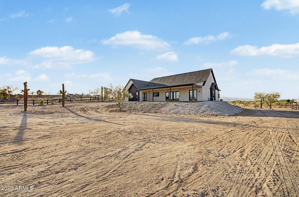 Photo of 15606 S Tuthill Road S, Buckeye, AZ 85326 (MLS # 7016563)