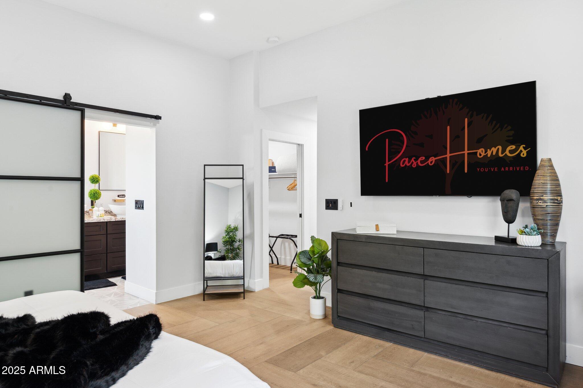 6907 E WILLETTA Street