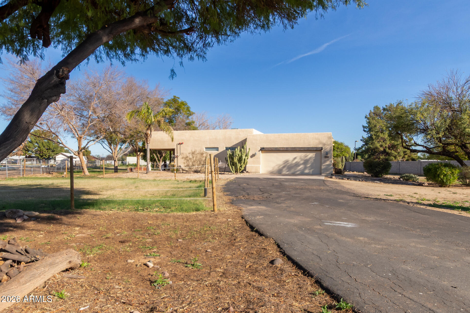 7802 W ORANGEWOOD Avenue