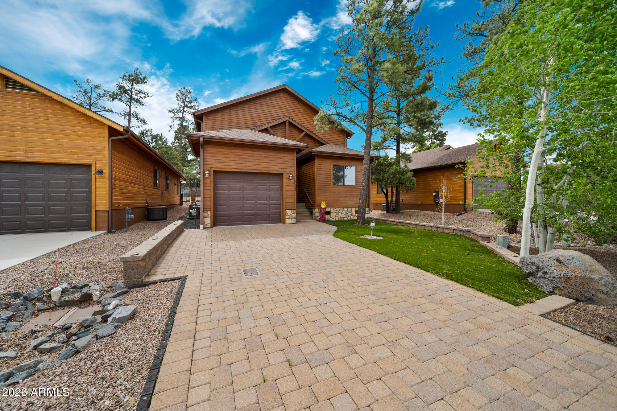 2011 N LAKE BREEZE Road