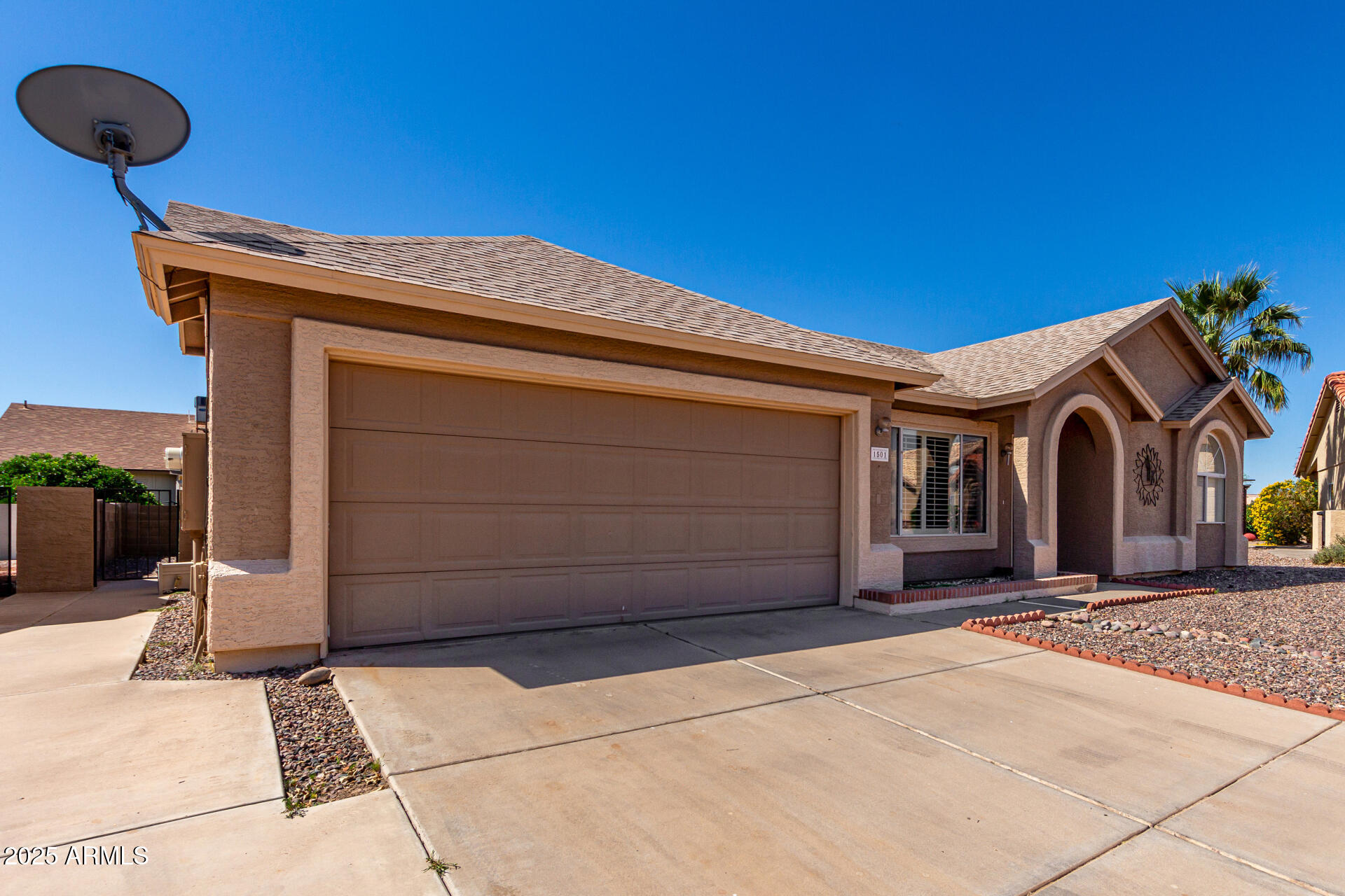 1501 E COLONIAL Drive