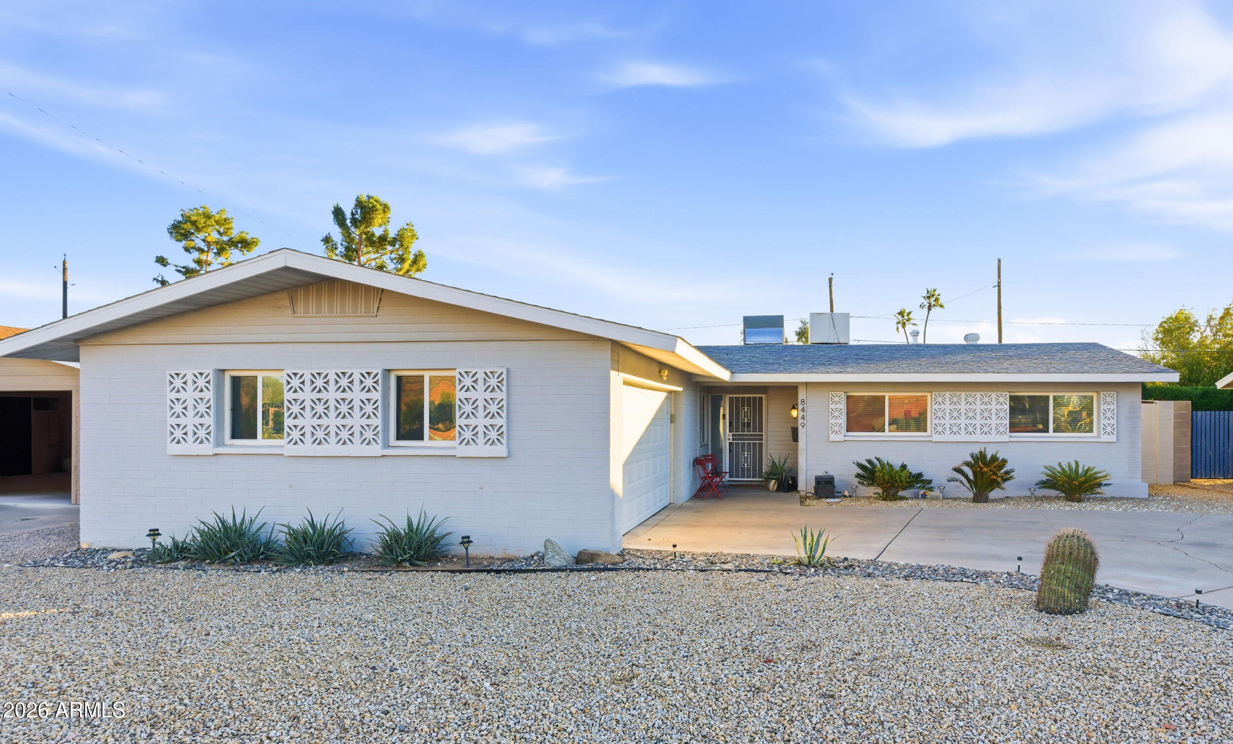 8449 E JACKRABBIT Road