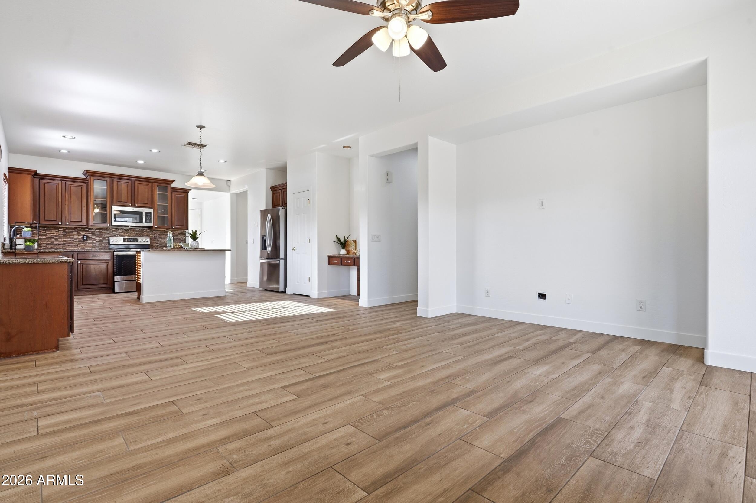11838 W JESSIE Lane