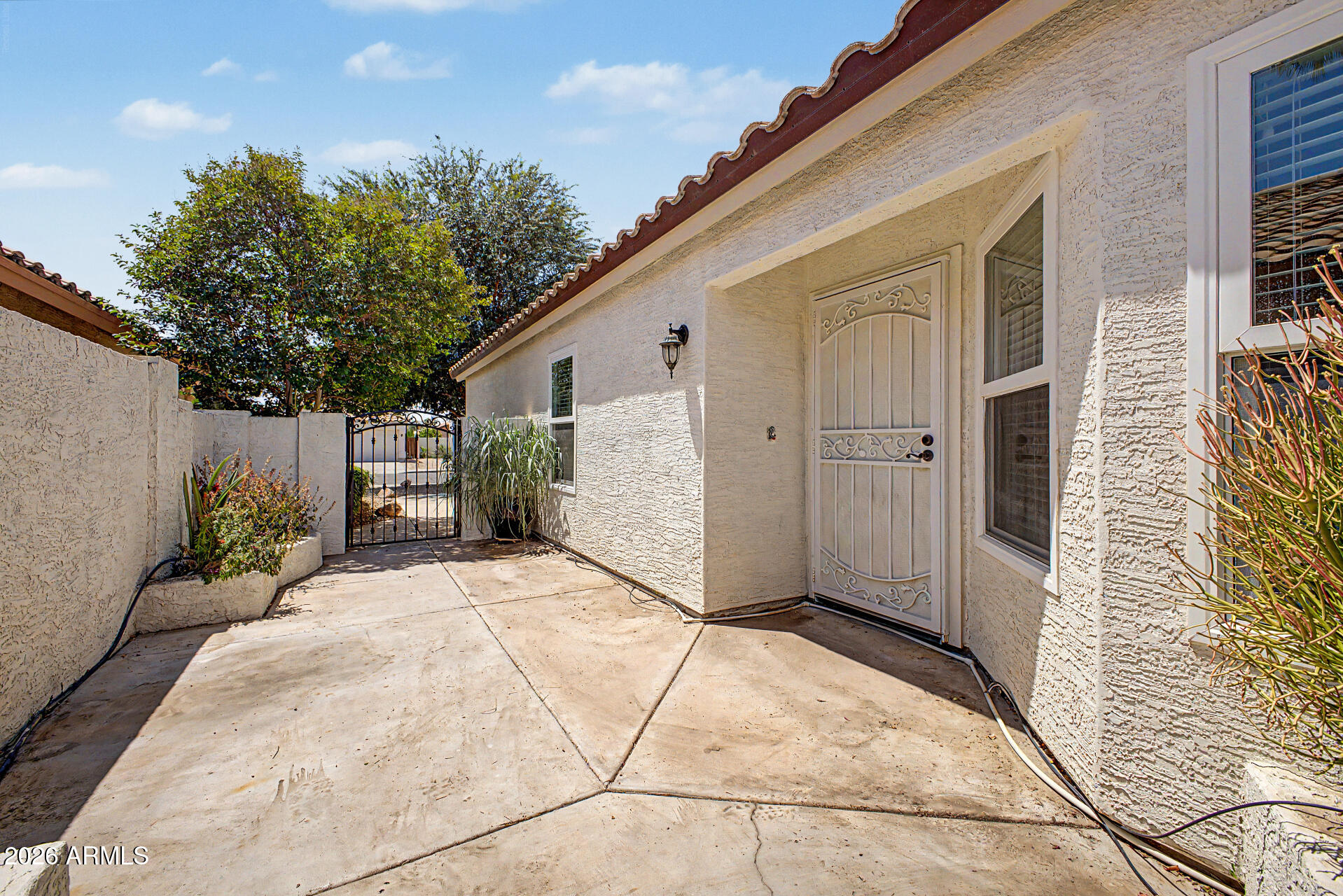 1160 W KINGBIRD Drive