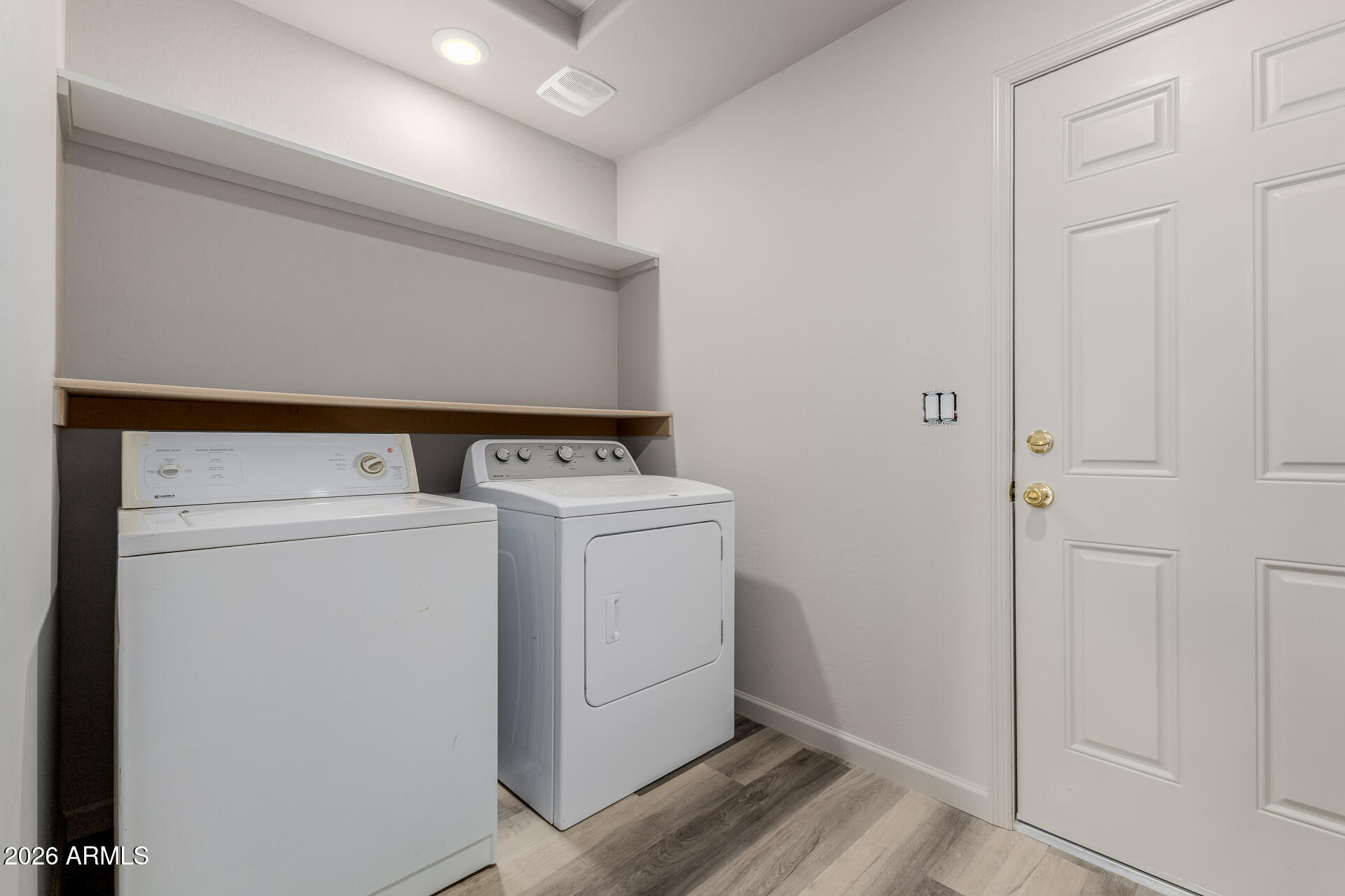 LEE HOMES - Residential