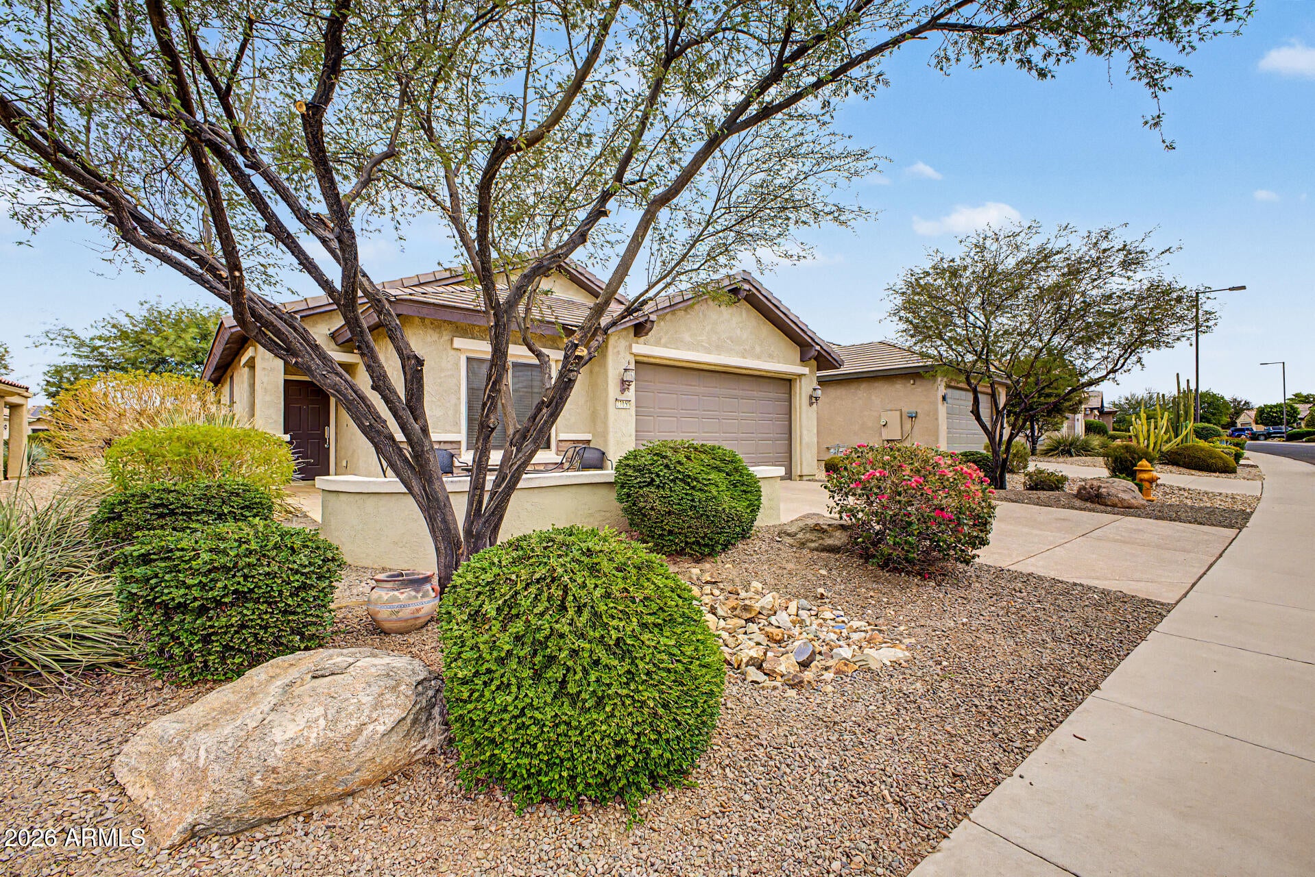 27050 W TONOPAH Drive