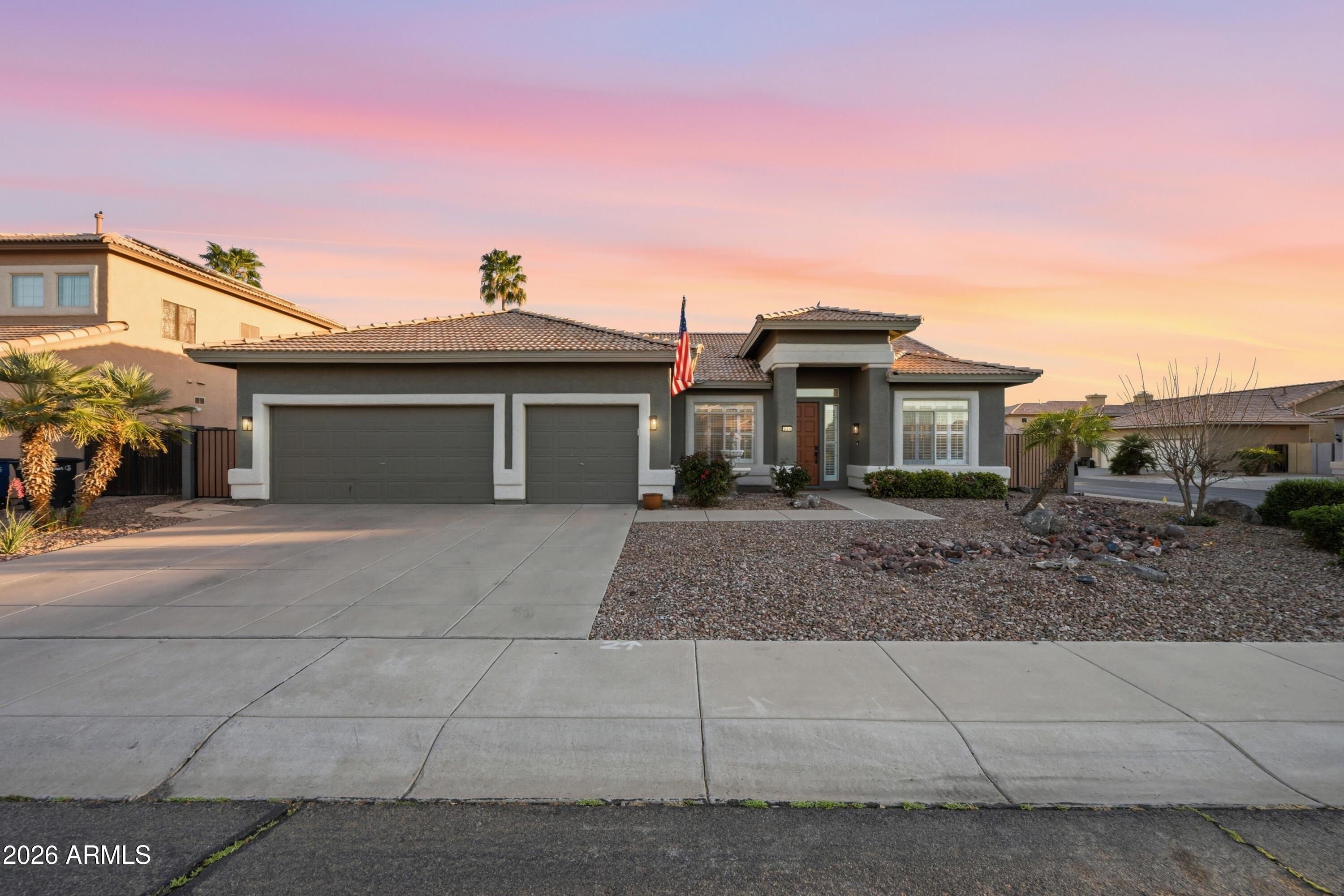 221 E APPALOOSA Court