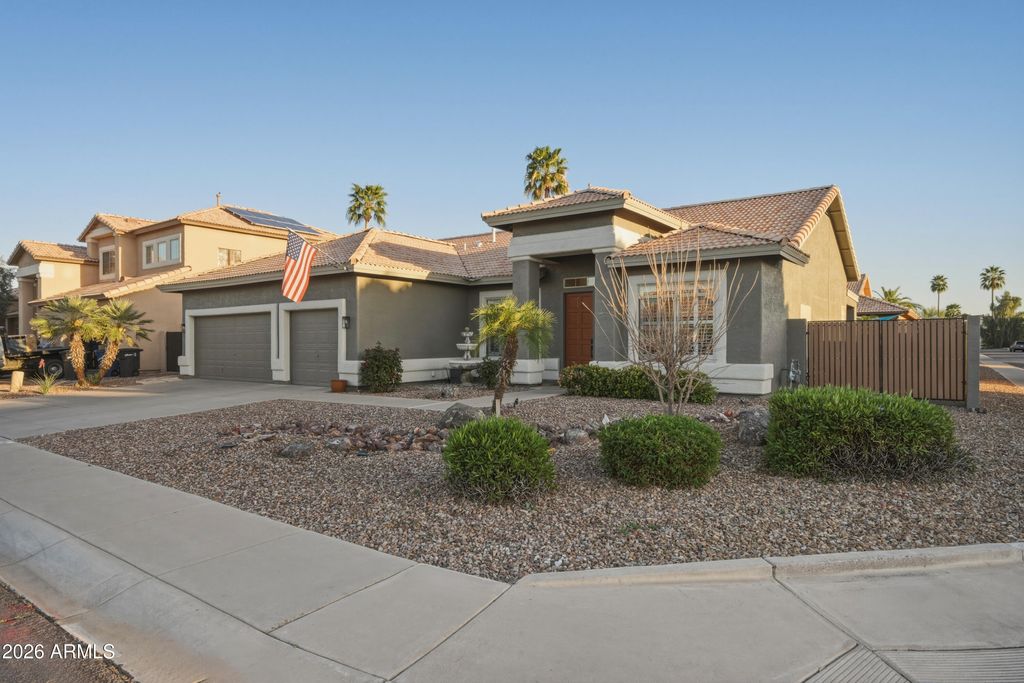 Photo of 221 E Appaloosa Court, Gilbert, AZ 85296 (MLS # 6995025)