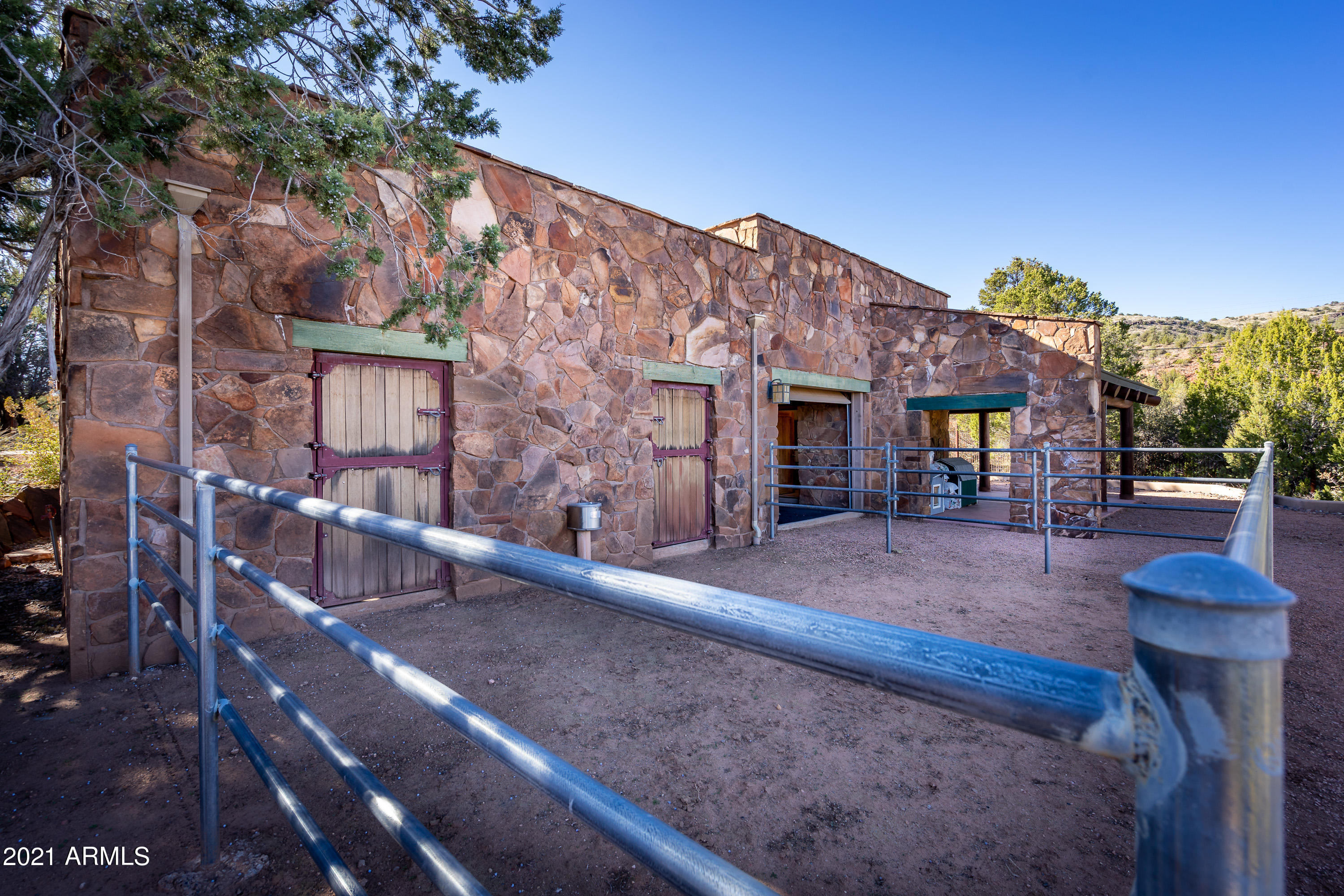 EAST CUP OF GOLD ESTATES - Residential