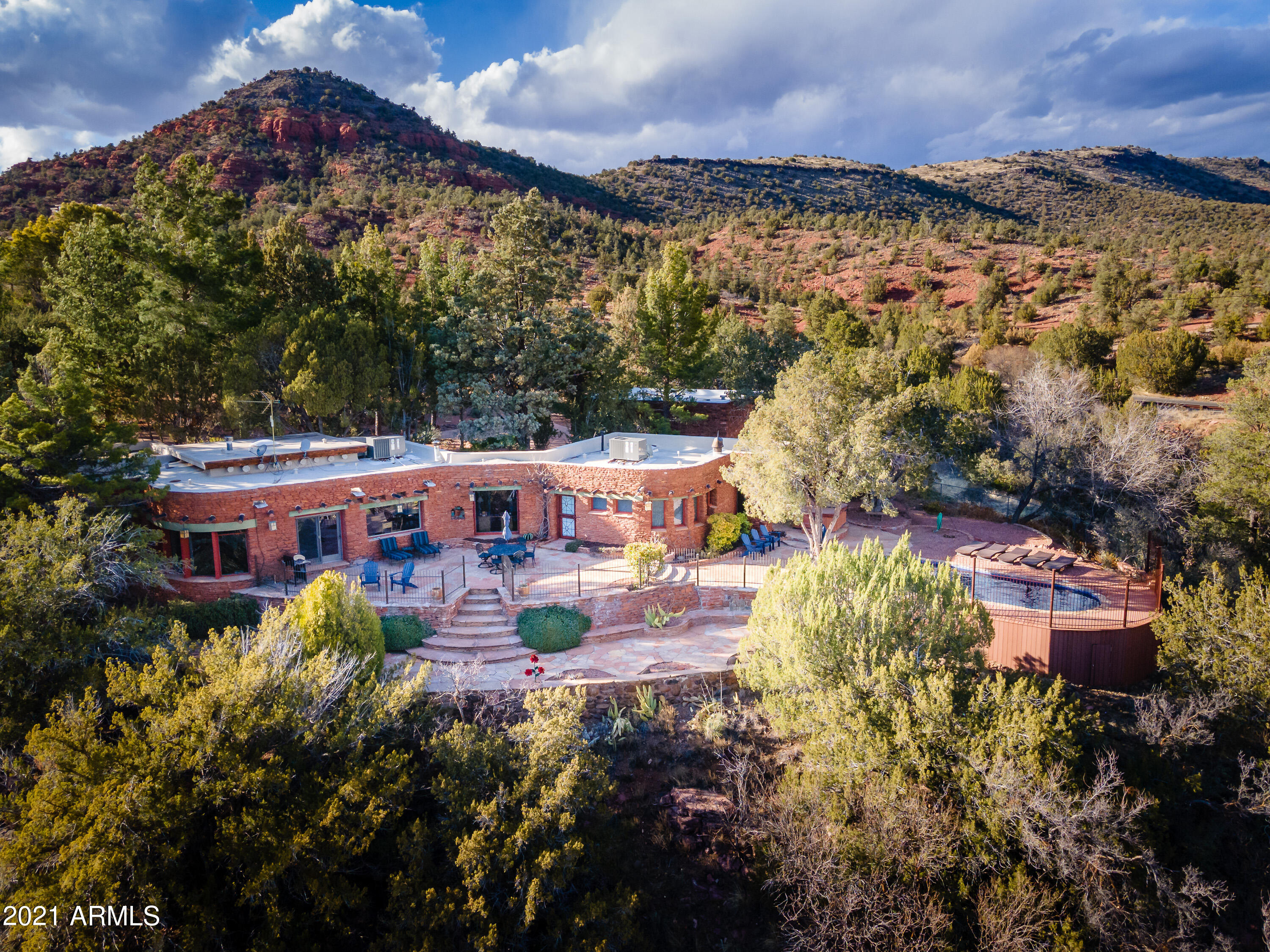 EAST CUP OF GOLD ESTATES - Residential