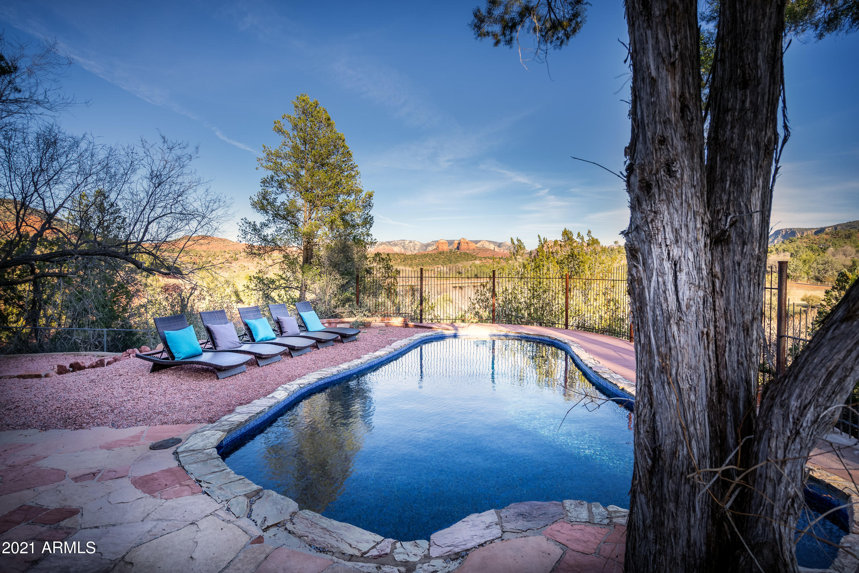 EAST CUP OF GOLD ESTATES - Residential