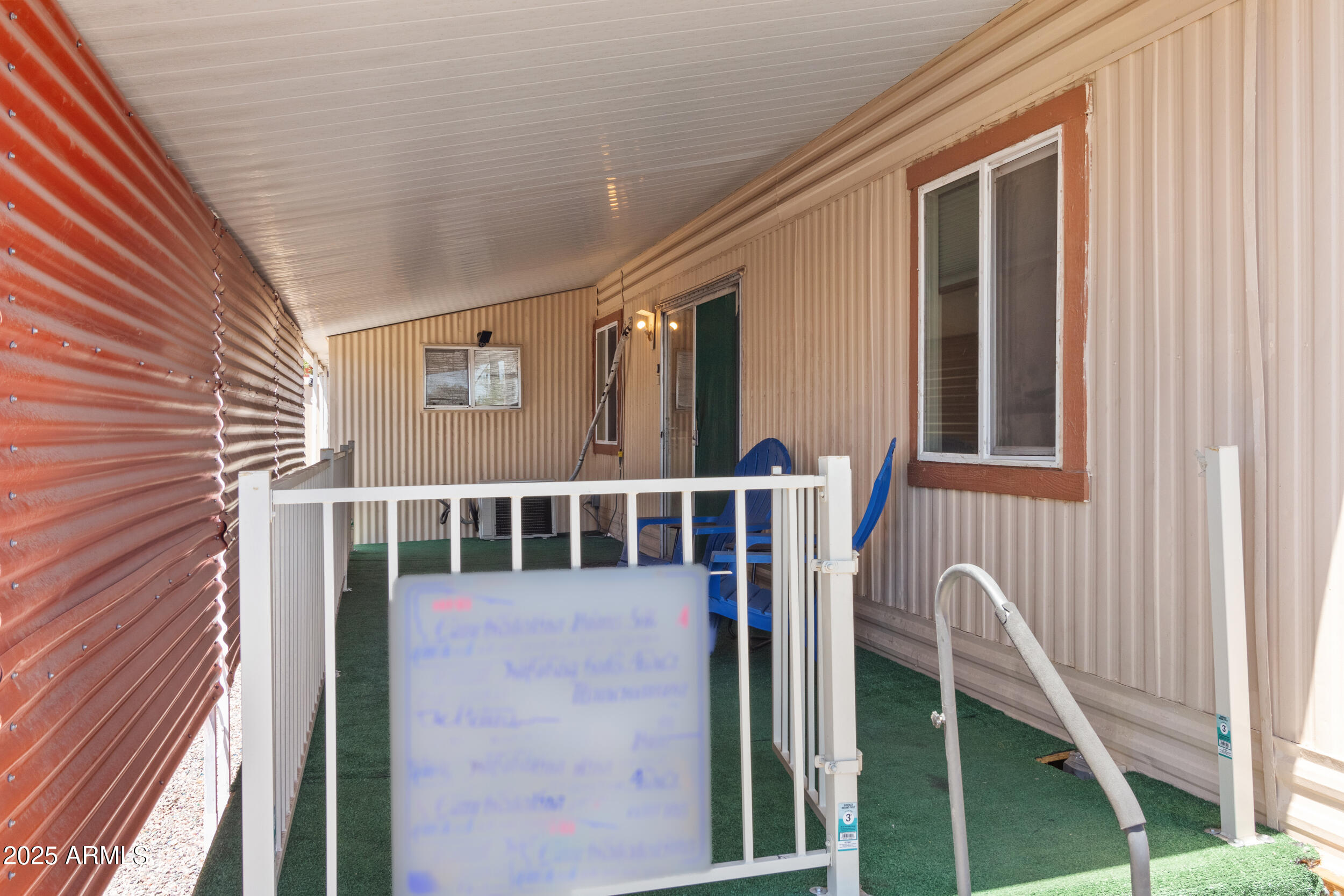 530 S ALMA SCHOOL Road 44