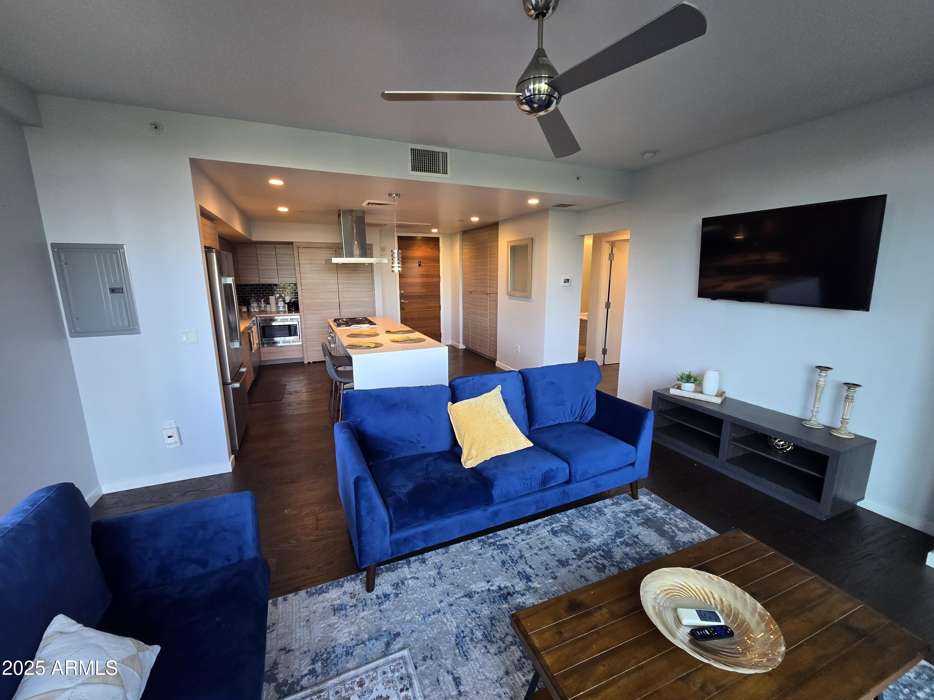 200 W PORTLAND Street 322