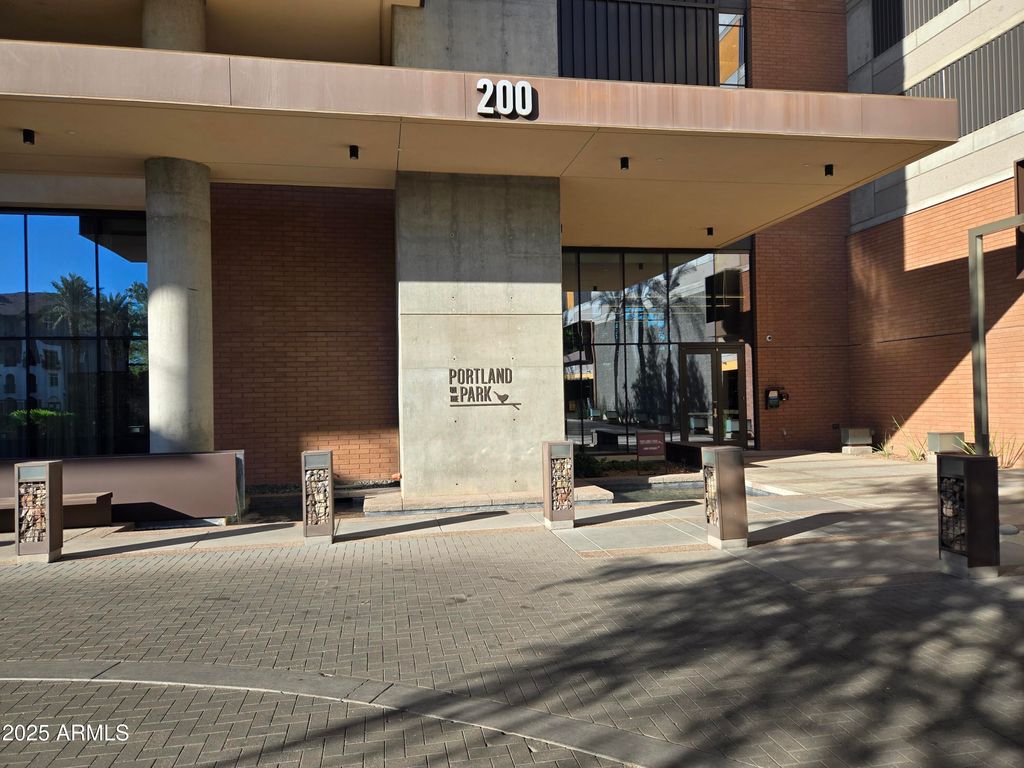 Photo of 200 W Portland Street #322, Phoenix, AZ 85003 (MLS # 6935604)