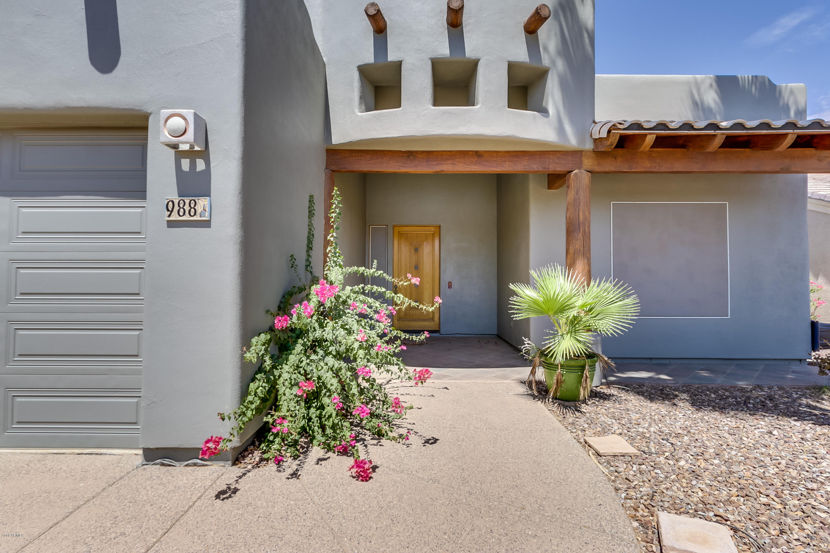 988 W CROOKED STICK Drive