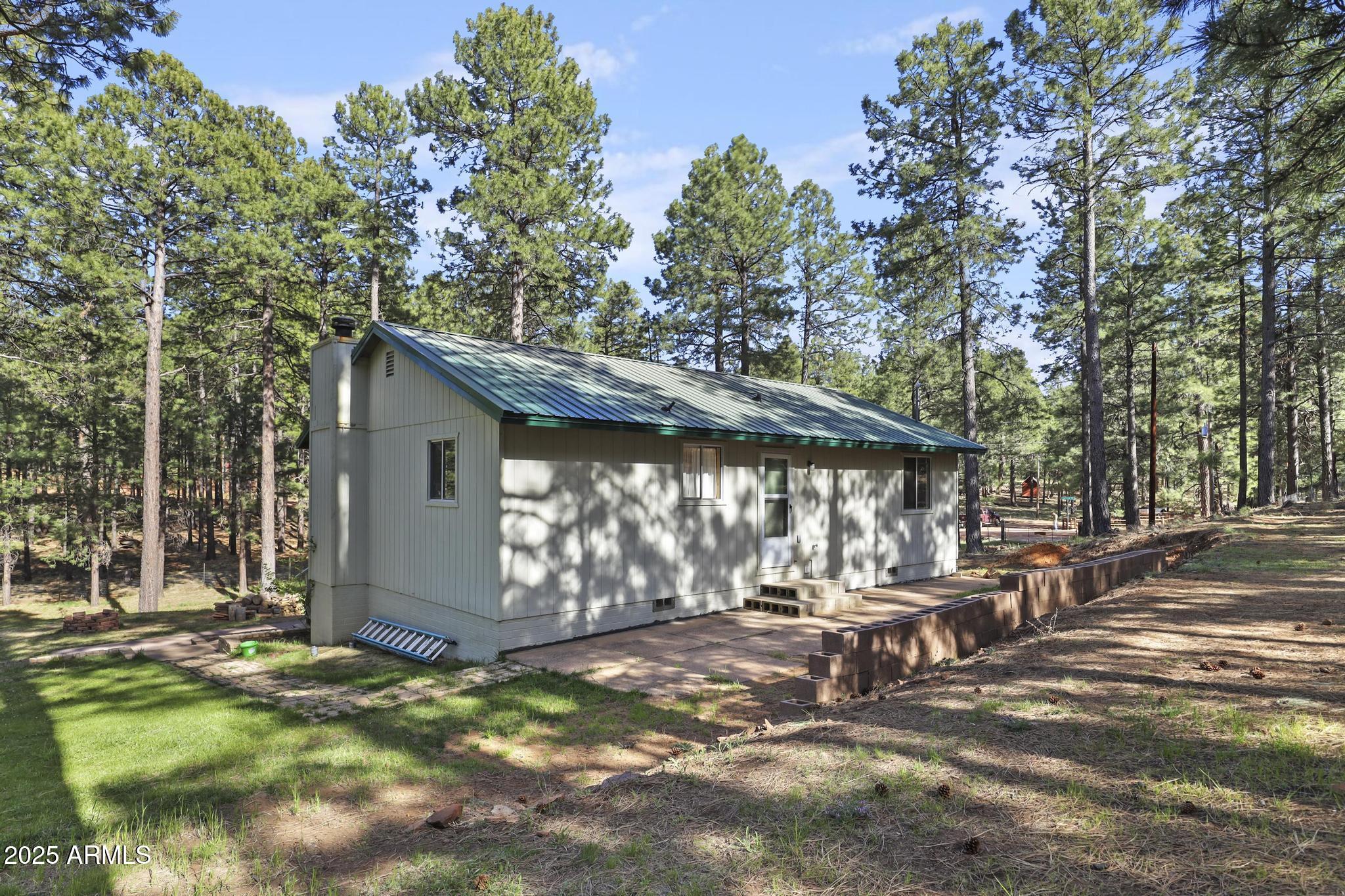 3017 LARSON Loop