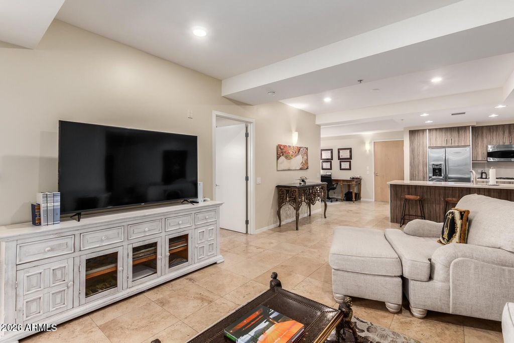 Photo of 7131 E Rancho Vista Drive #4010, Scottsdale, AZ 85251 (MLS # 6970488)