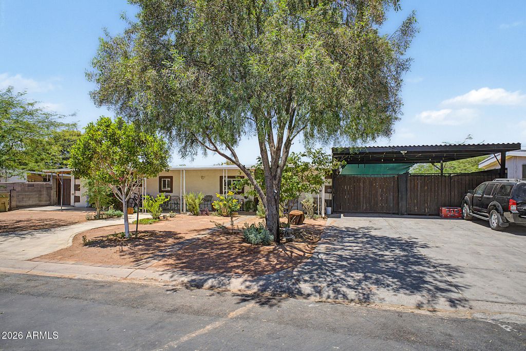 Photo of 16008 N 70th Avenue, Peoria, AZ 85382 (MLS # 7039996)