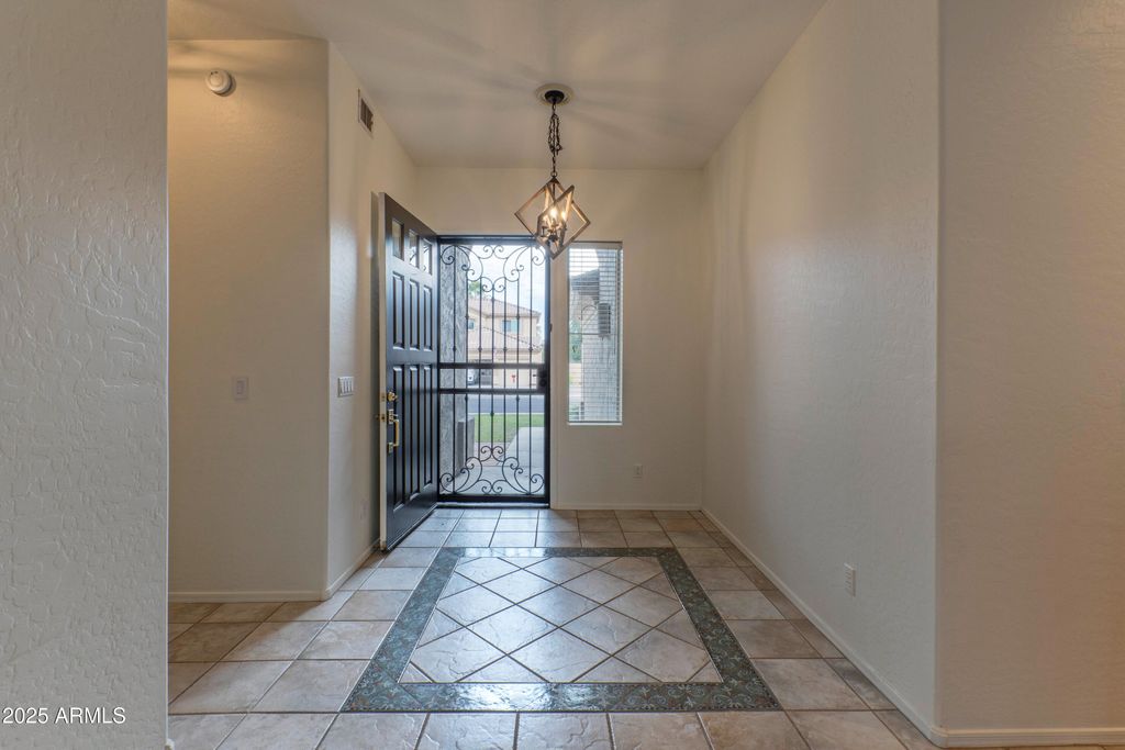 Photo of 1370 S Central Drive, Chandler, AZ 85286 (MLS # 6962910)