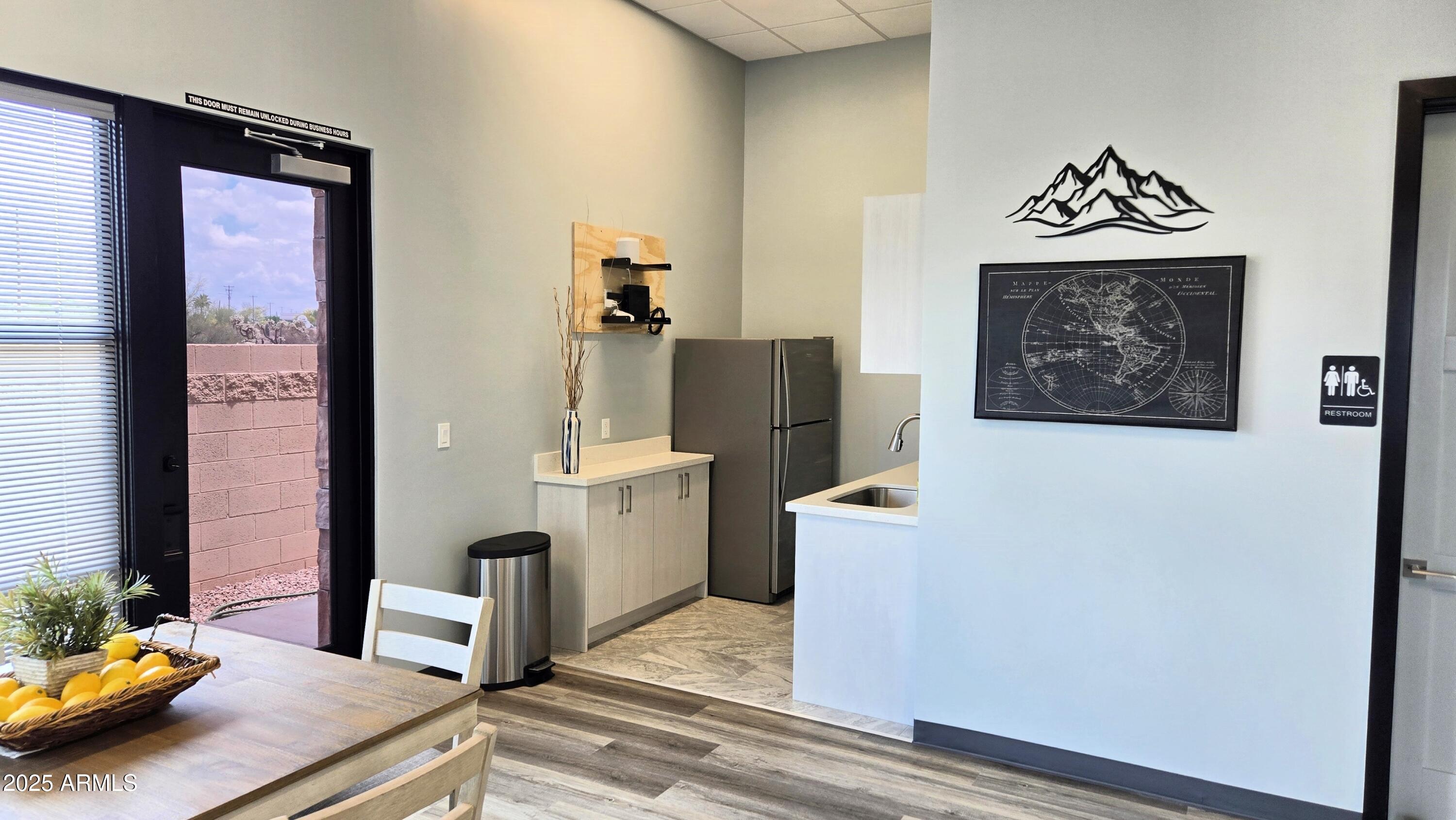 S7 T1S R9E - Commercial Lease