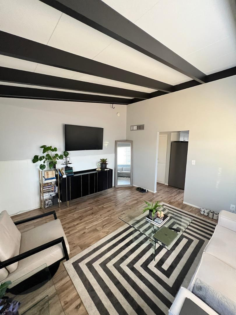 909 E Marlette Avenue Apt 3