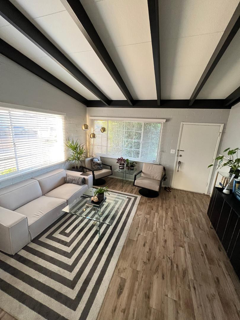 909 E Marlette Avenue Apt 3