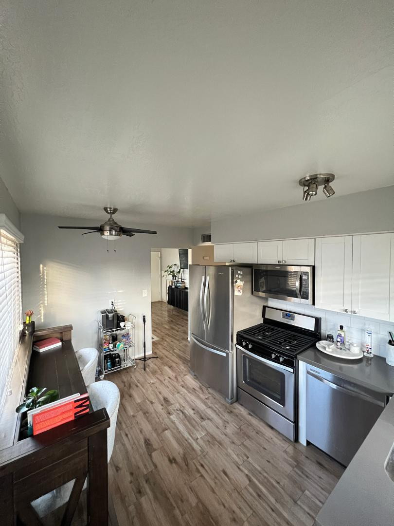 909 E Marlette Avenue Apt 3