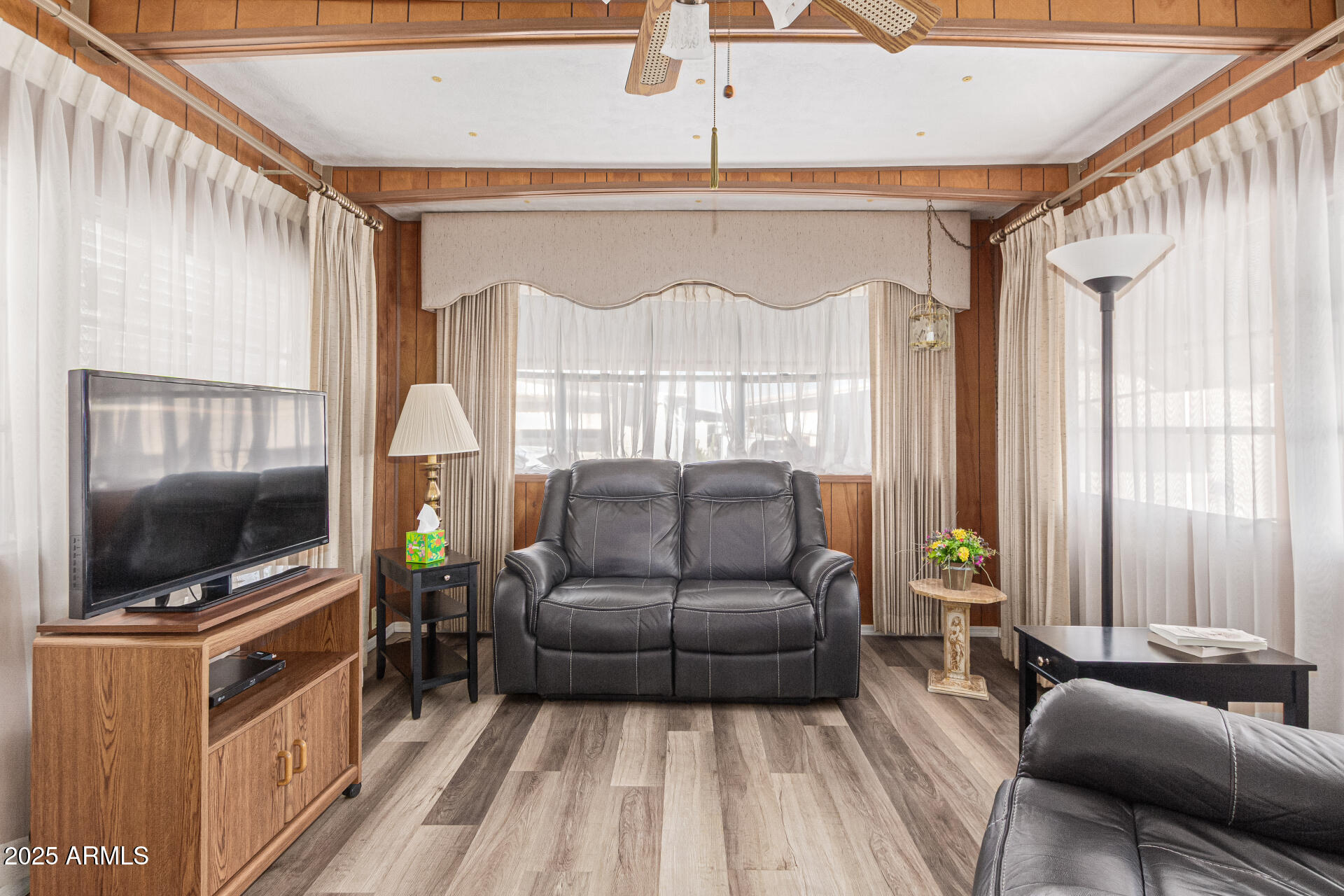 2528 E MCKELLIPS Road 15