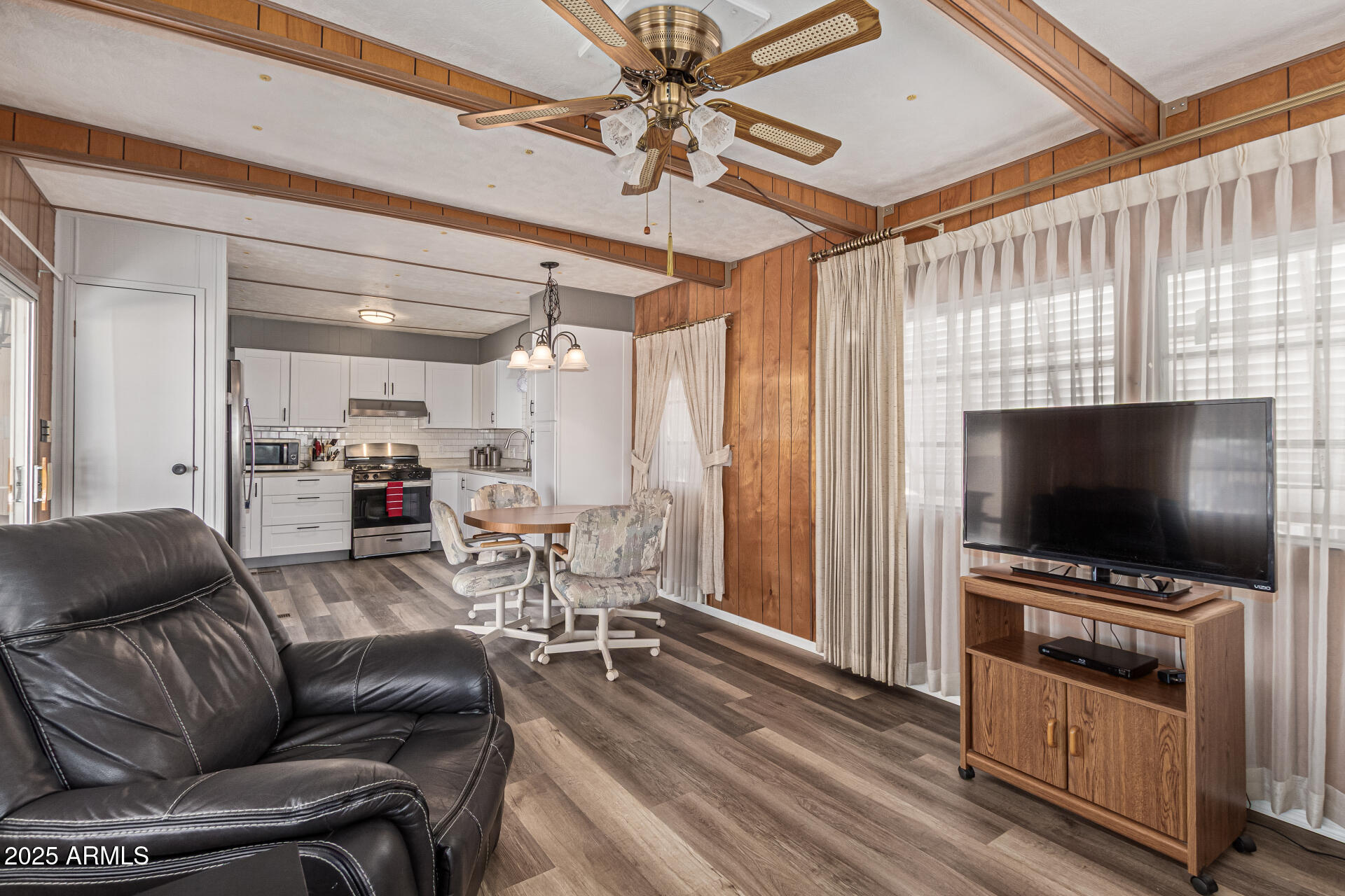 2528 E MCKELLIPS Road 15