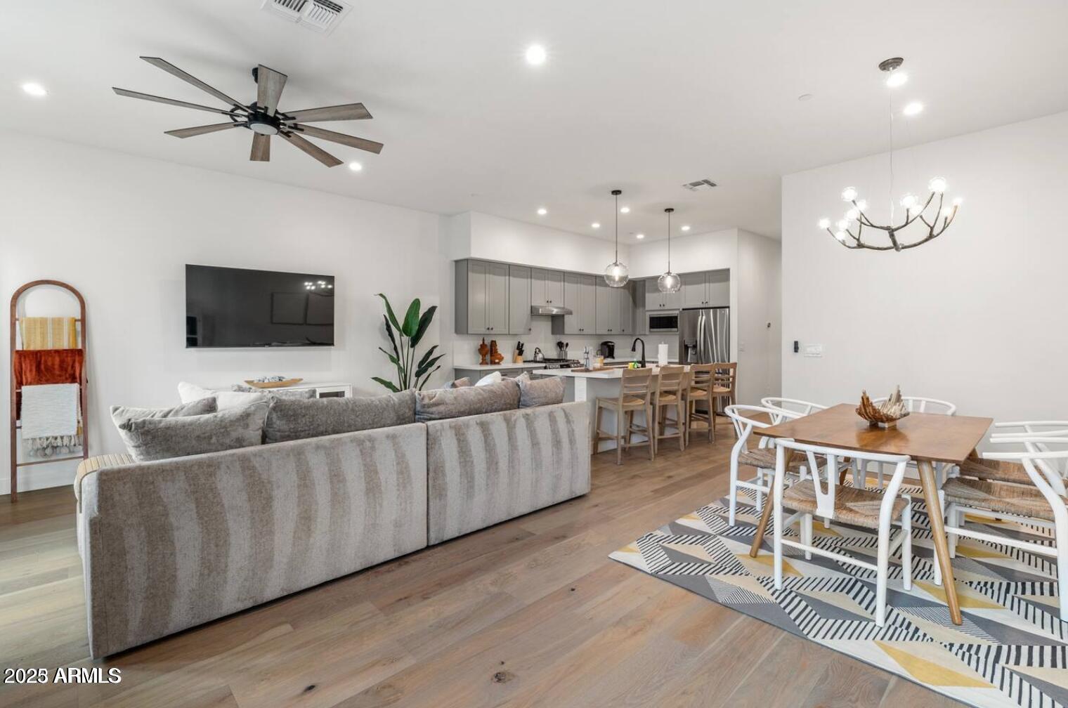 5151 N 13th Place Unit 7