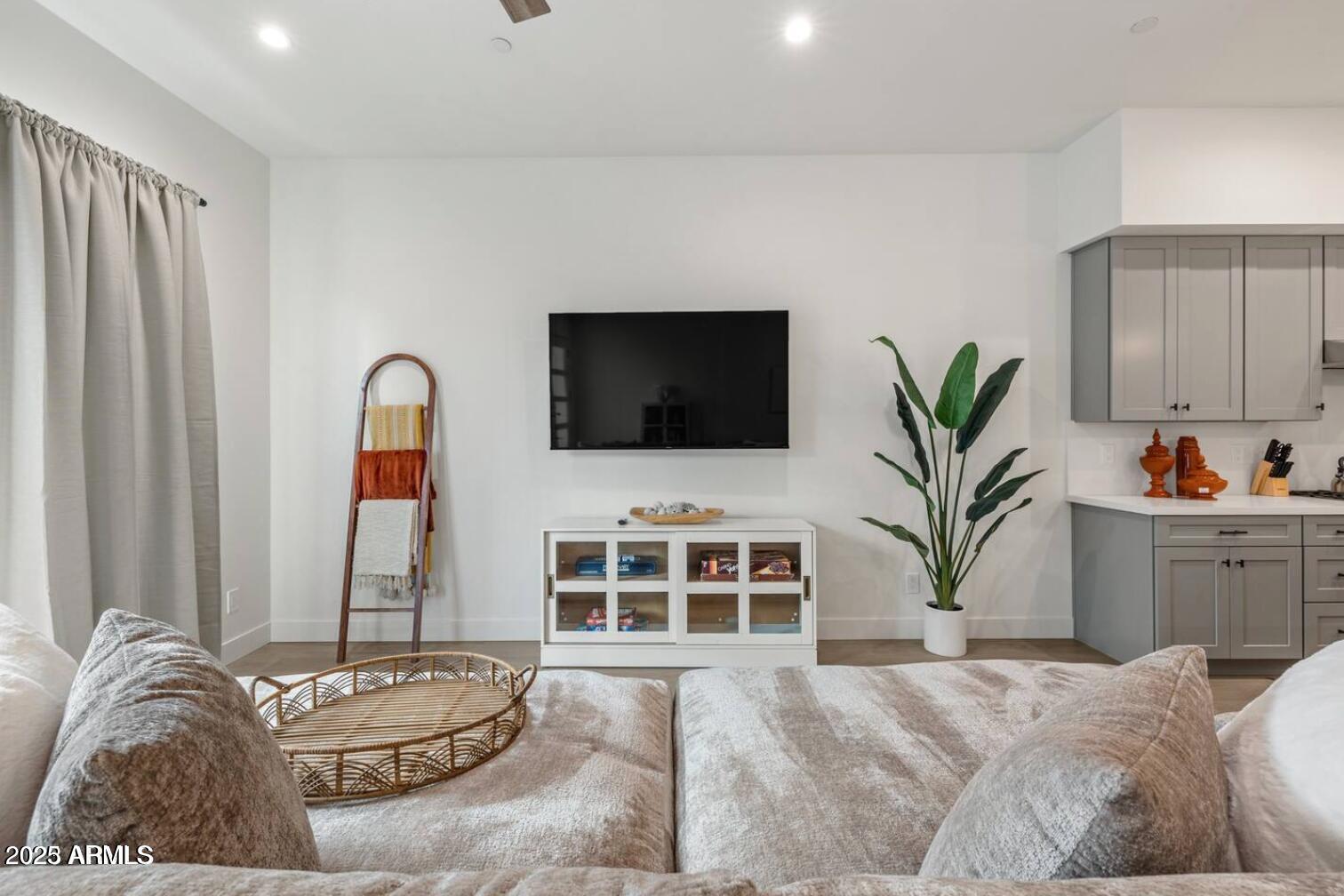 5151 N 13th Place Unit 7