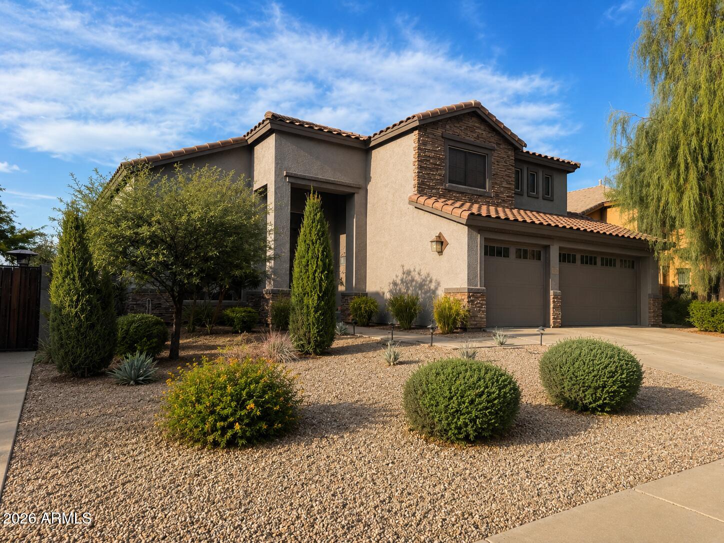 4622 E RED RANGE Way