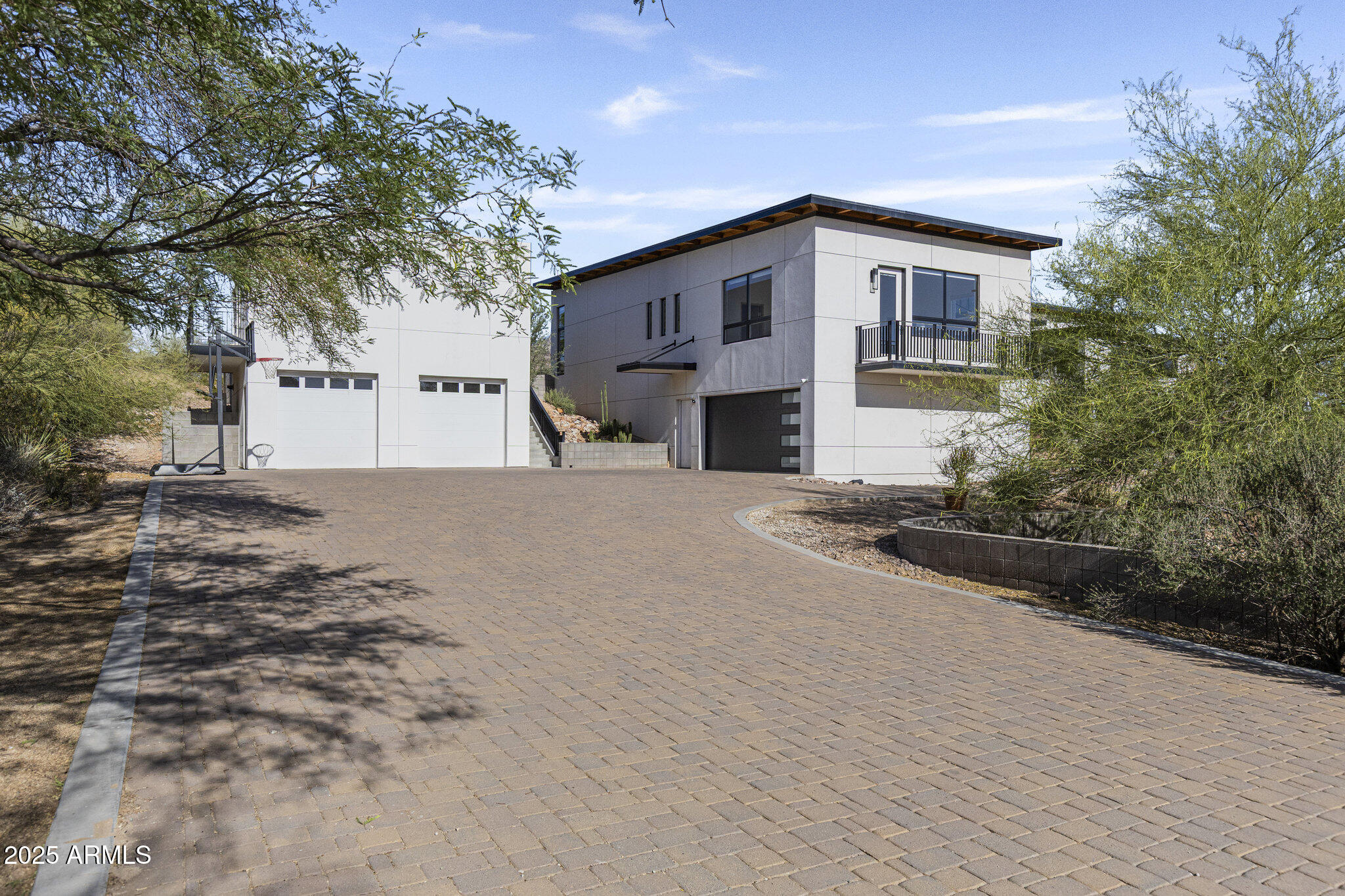 8255 N 18TH Street