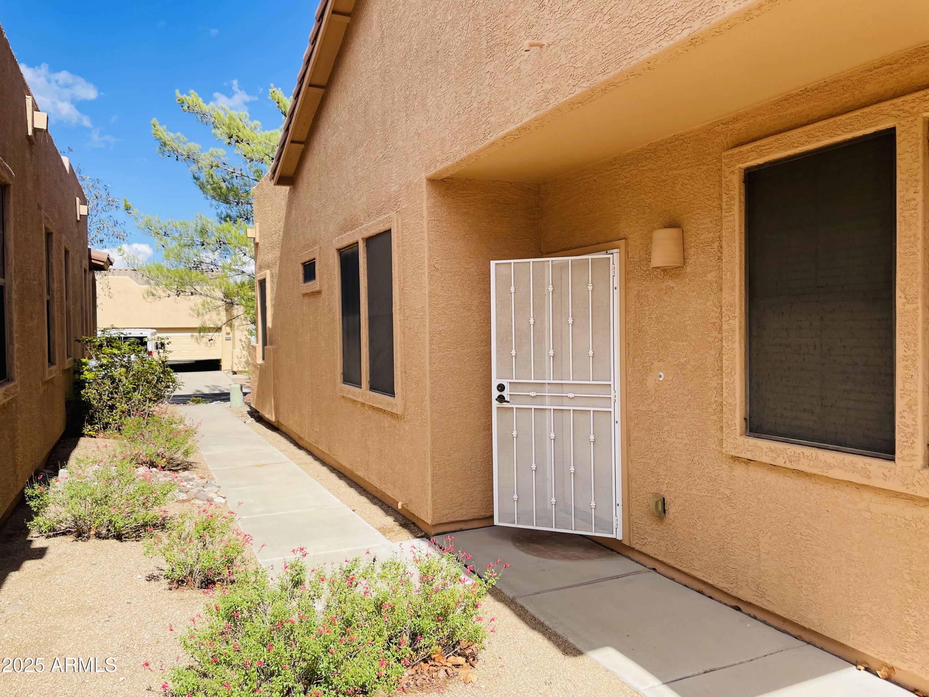 1743 E PARADA DEL SOL --