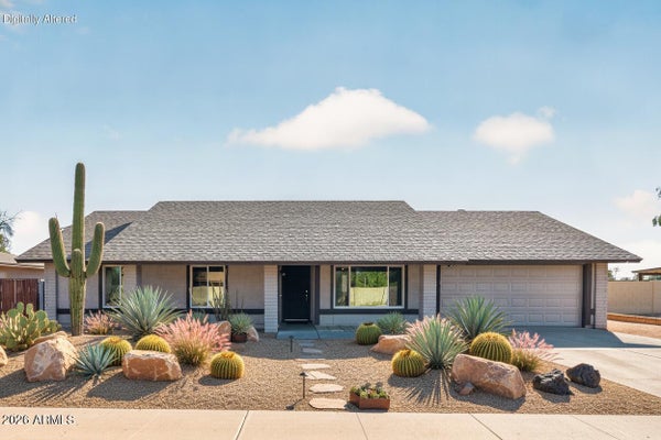 2439 S ROGERS, MESA, AZ 85202 - Image 0c67a3c96b2eeb6b3622ceeaf2bcb98e/1105587649