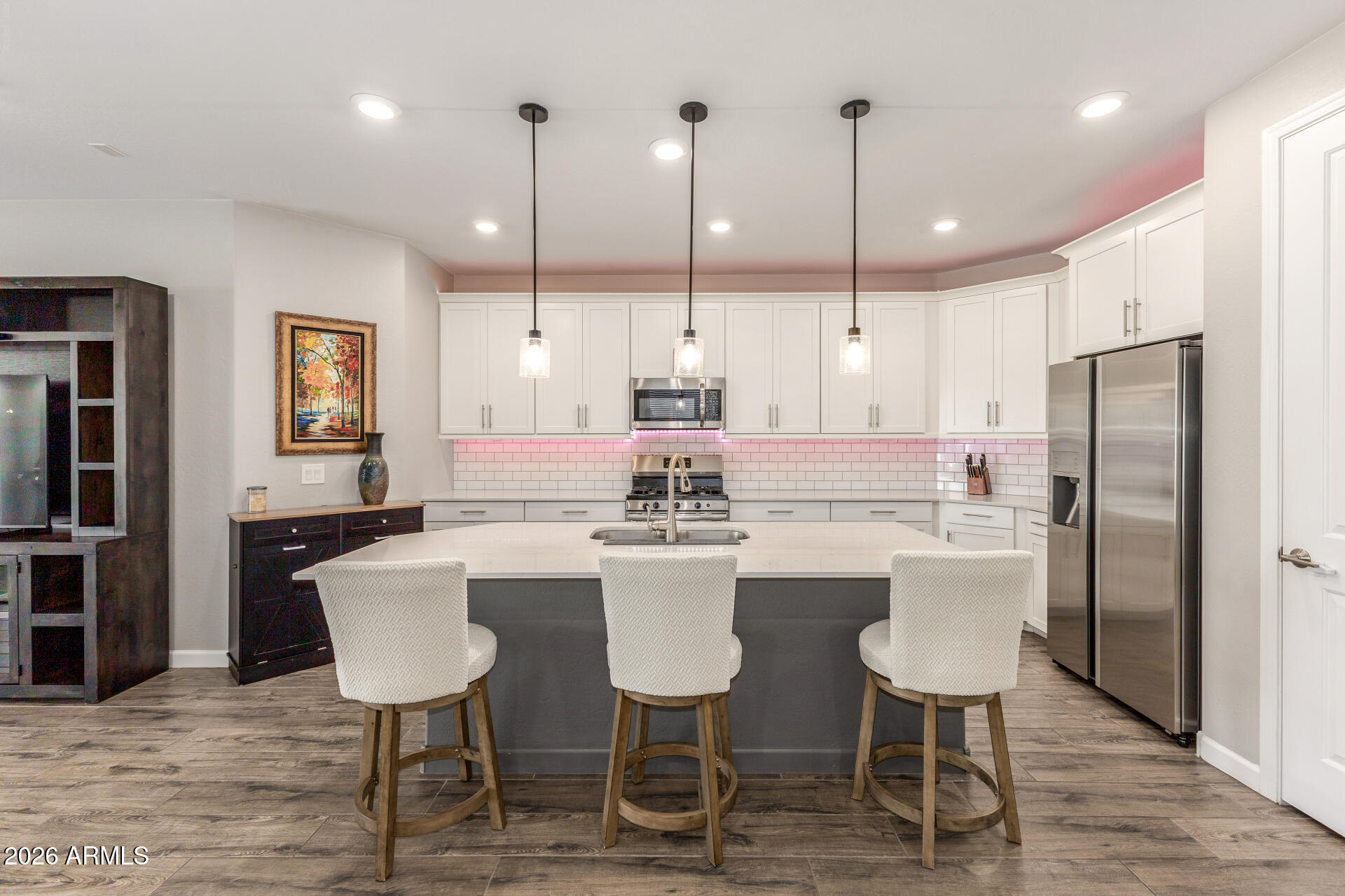 542 W RAINBOW BRIDGE Lane