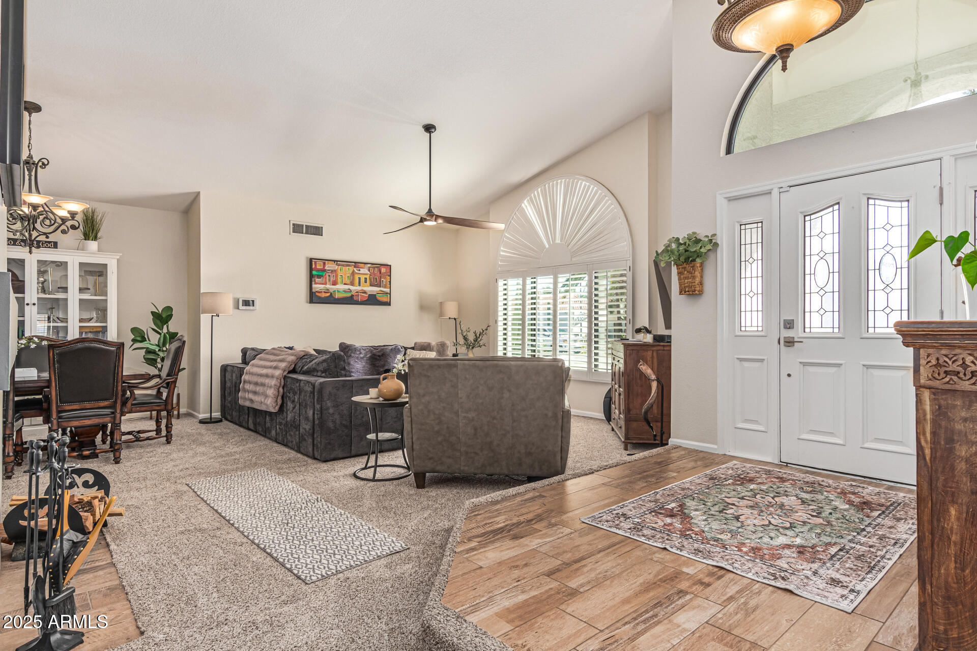 4944 E PARADISE Lane