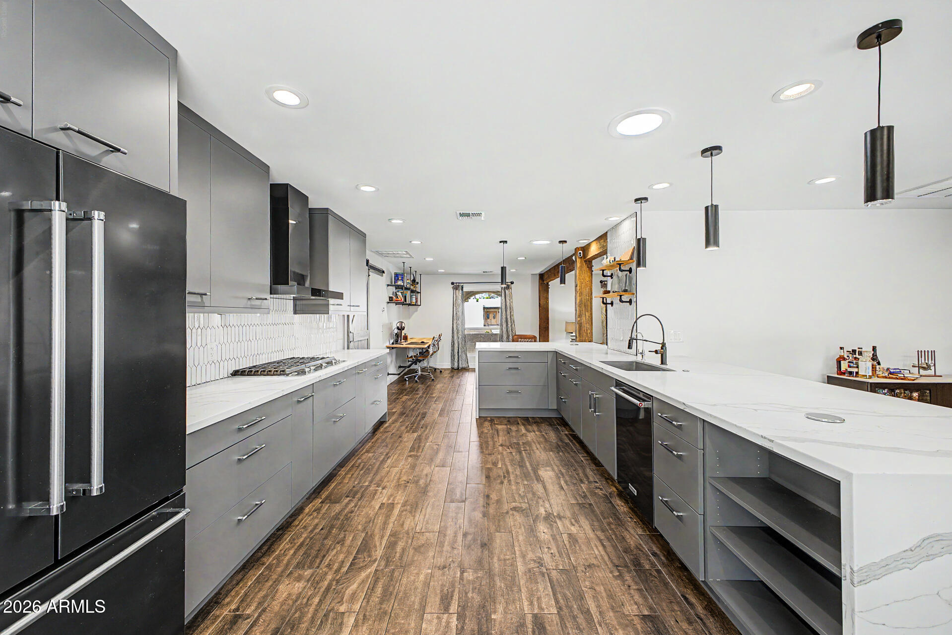 MOON VALLEY 2 - Residential