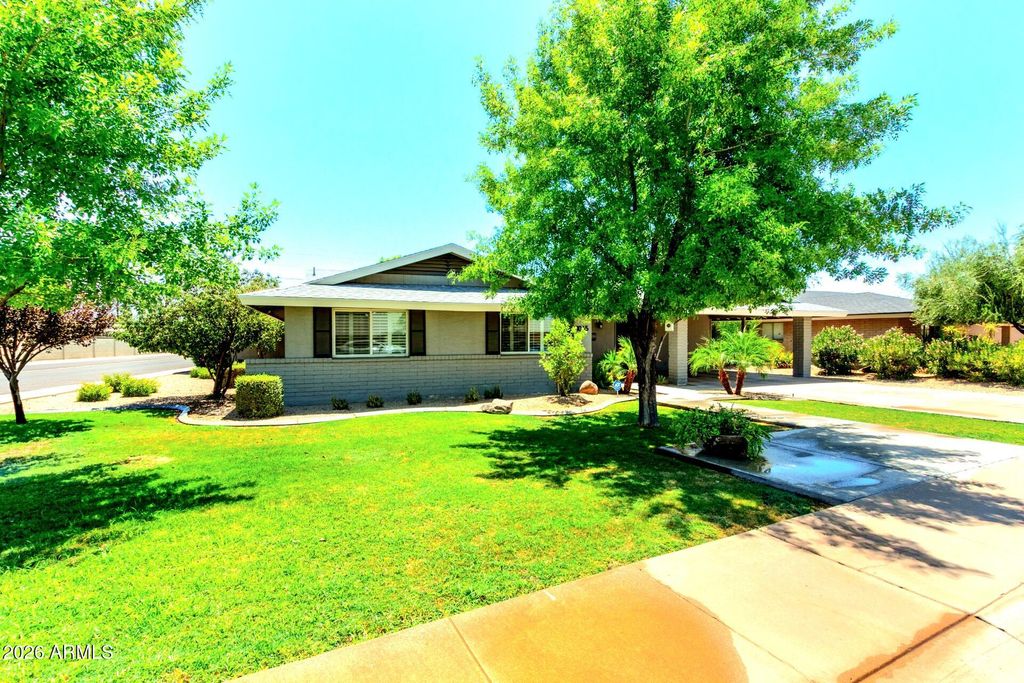Photo of 1065 E Fairmont Drive, Tempe, AZ 85282 (MLS # 6976024)