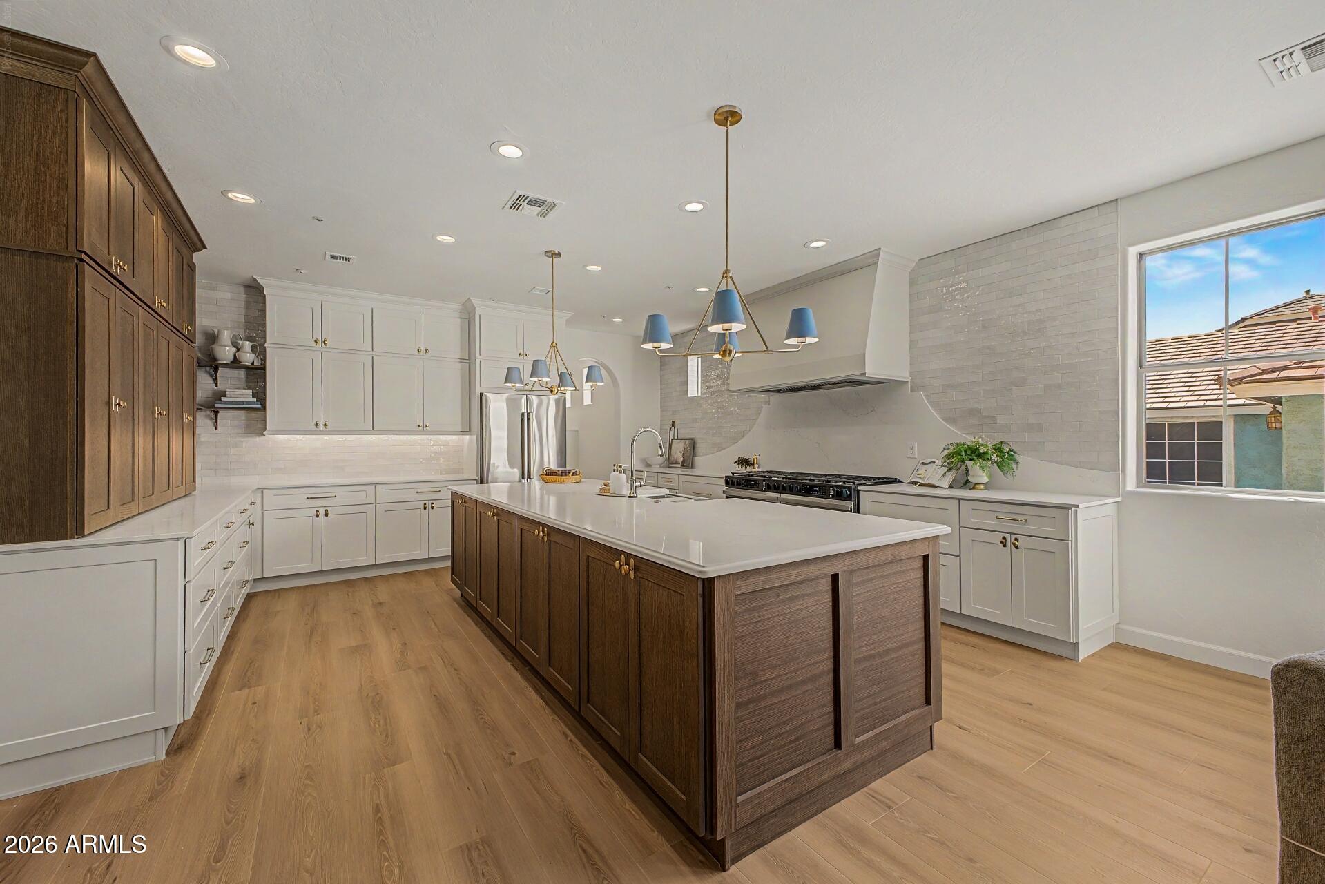 2992 E CAMELLIA Drive