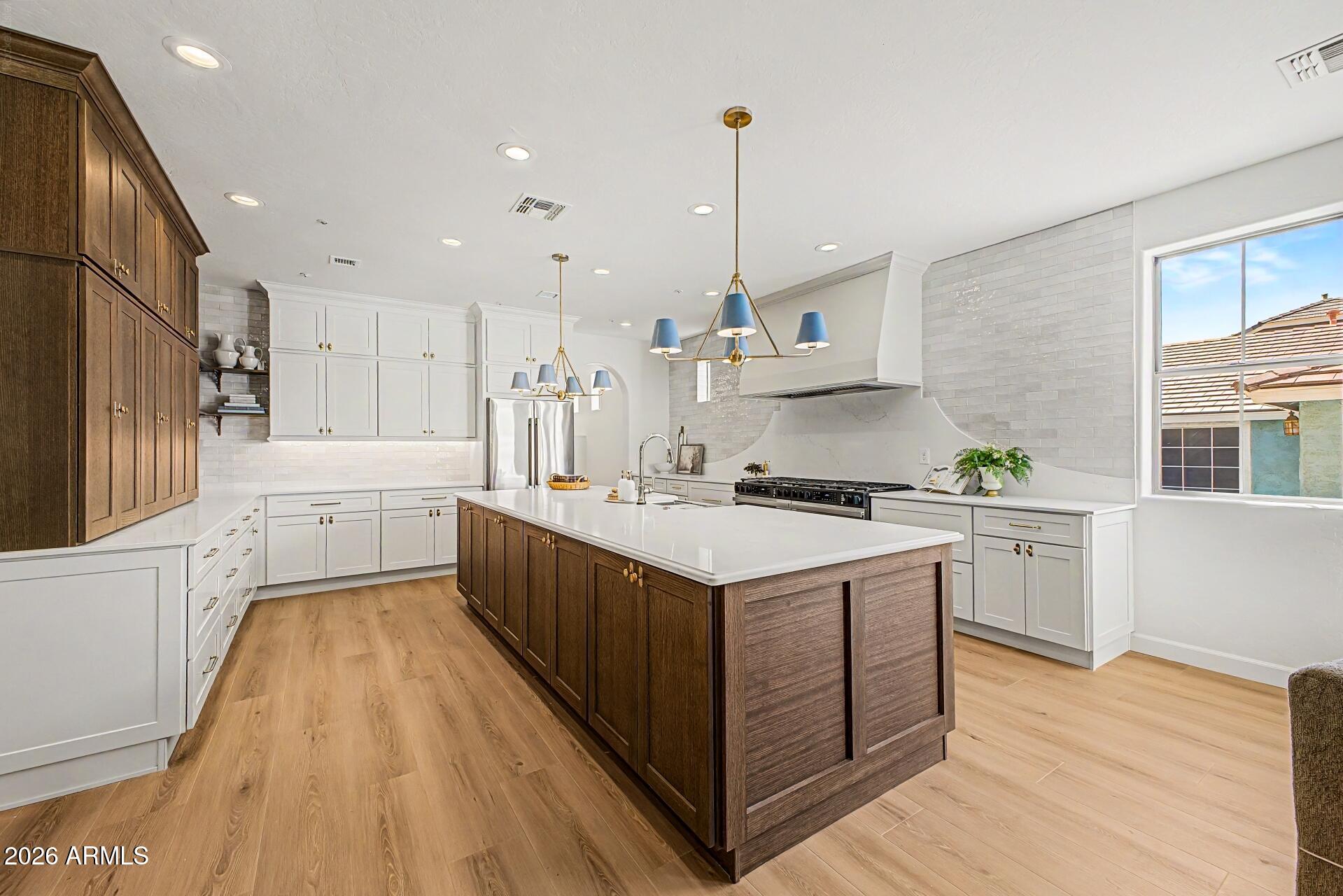 2992 E CAMELLIA Drive
