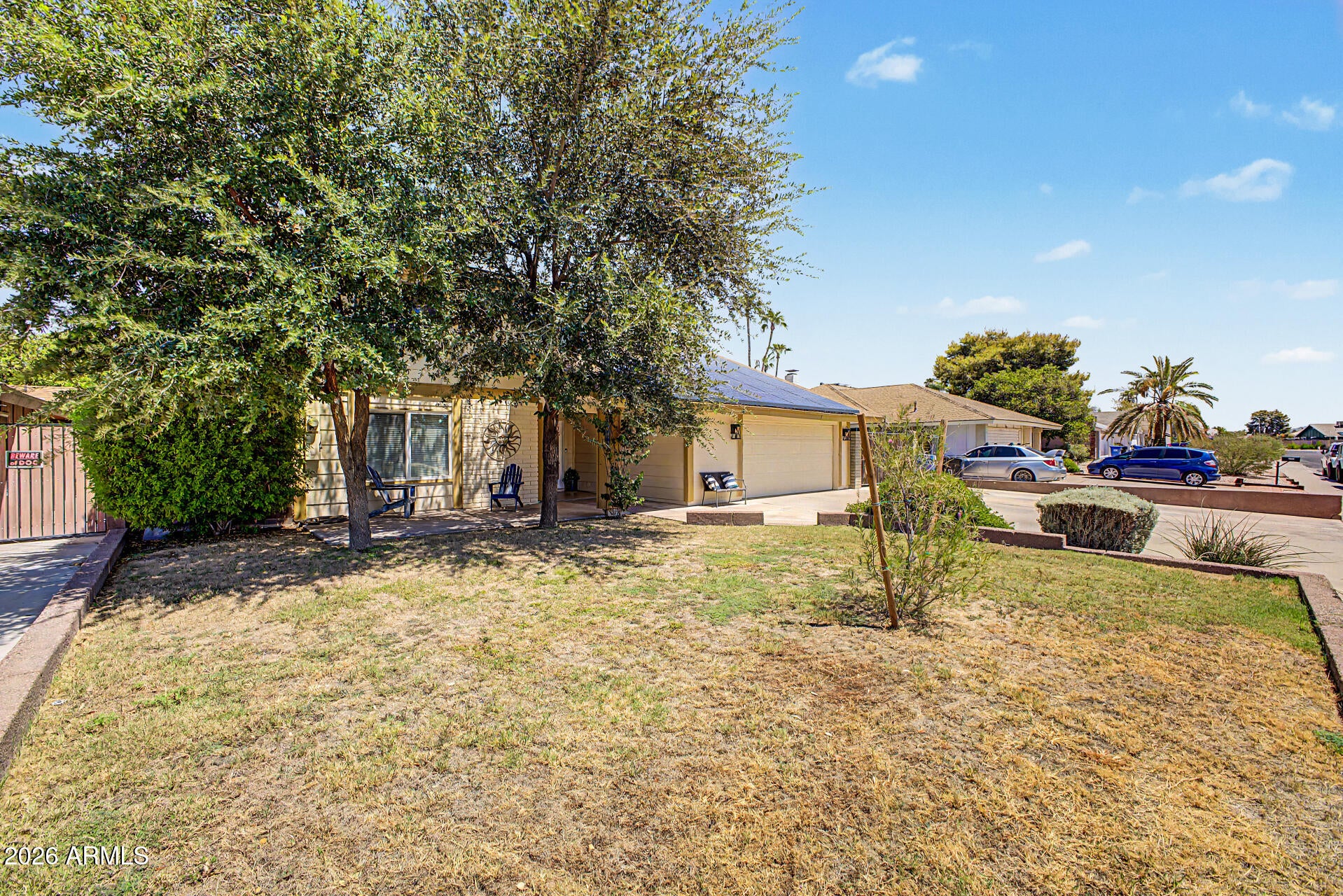 3960 W GLENAIRE Drive