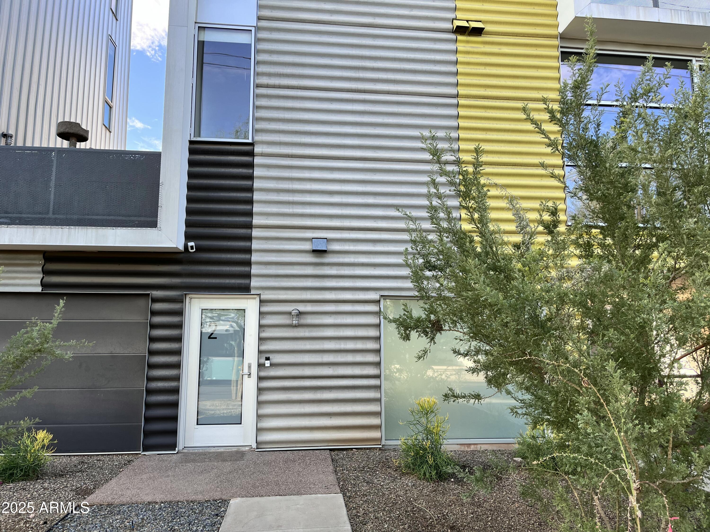 777 W ROOSEVELT Street 2