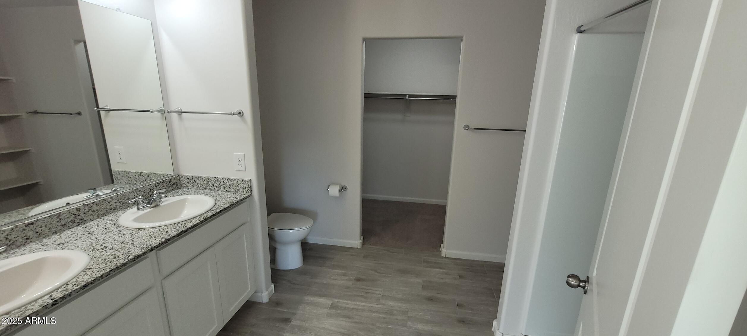 640 VISTA DEL RIO Court